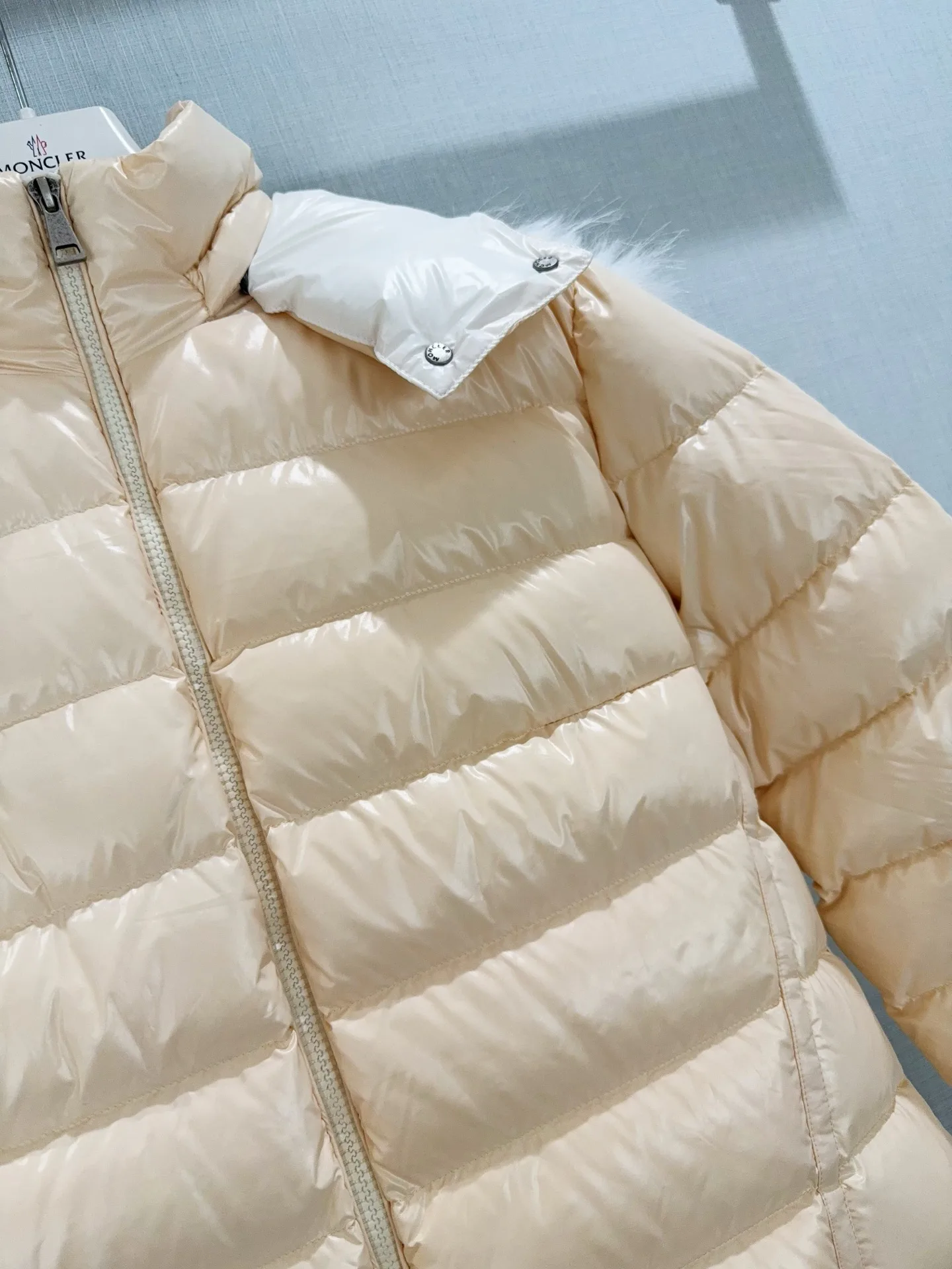 Куртки И Пуховики Женские Moncler 18571748