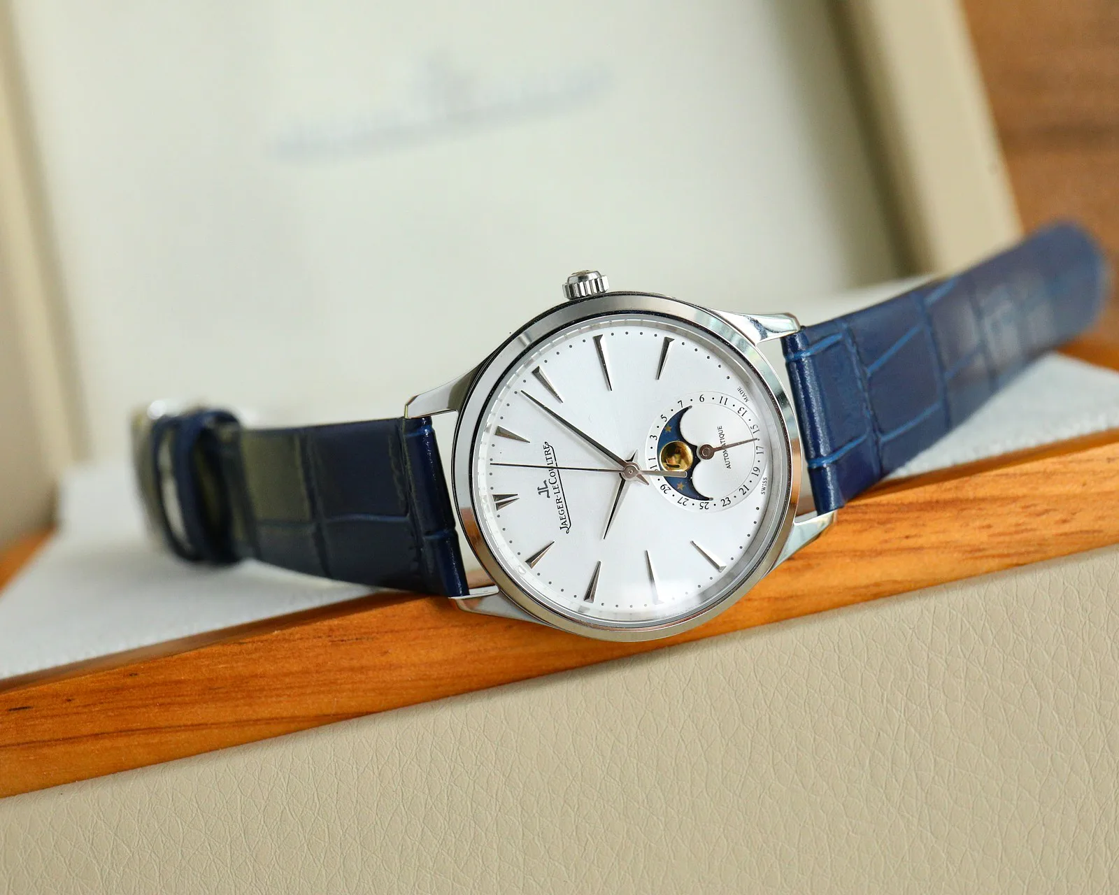 Часы Женские Jaeger-Lecoultre 18233883