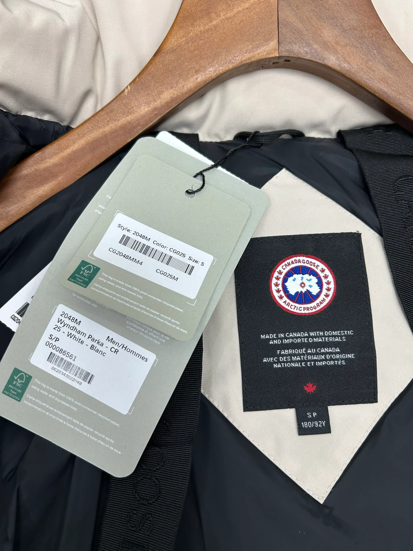Куртки И Пуховики Мужские Canada Goose 1527030
