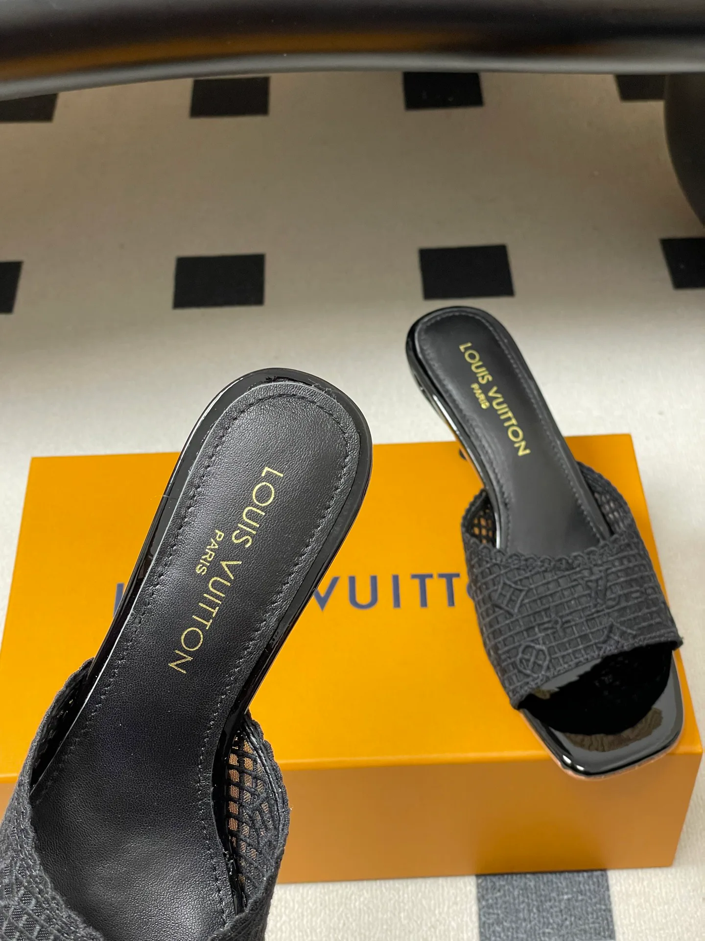 Босоножки Женские Louis Vuitton 13332560