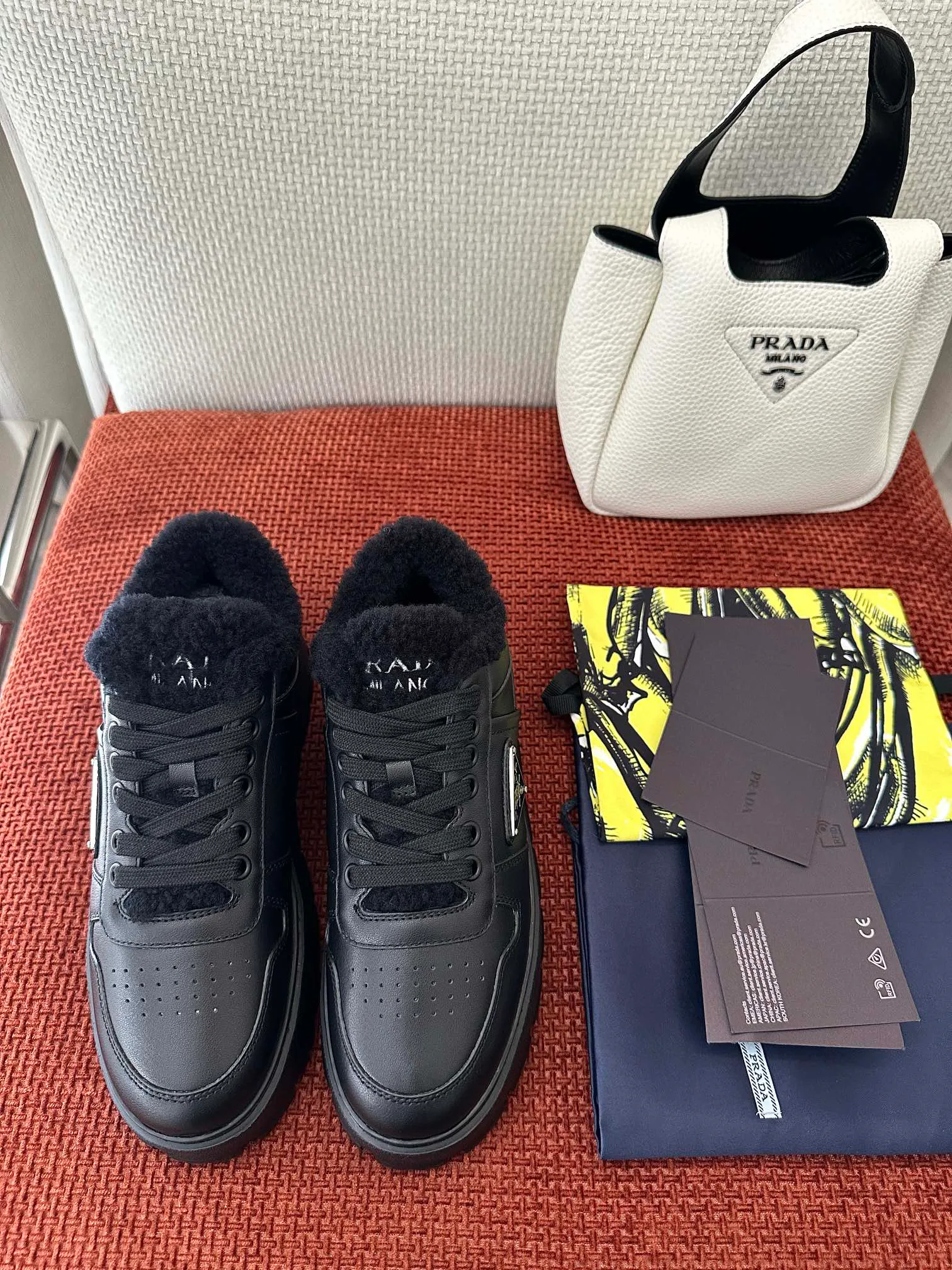 Кроссовки Женские Prada 18621063