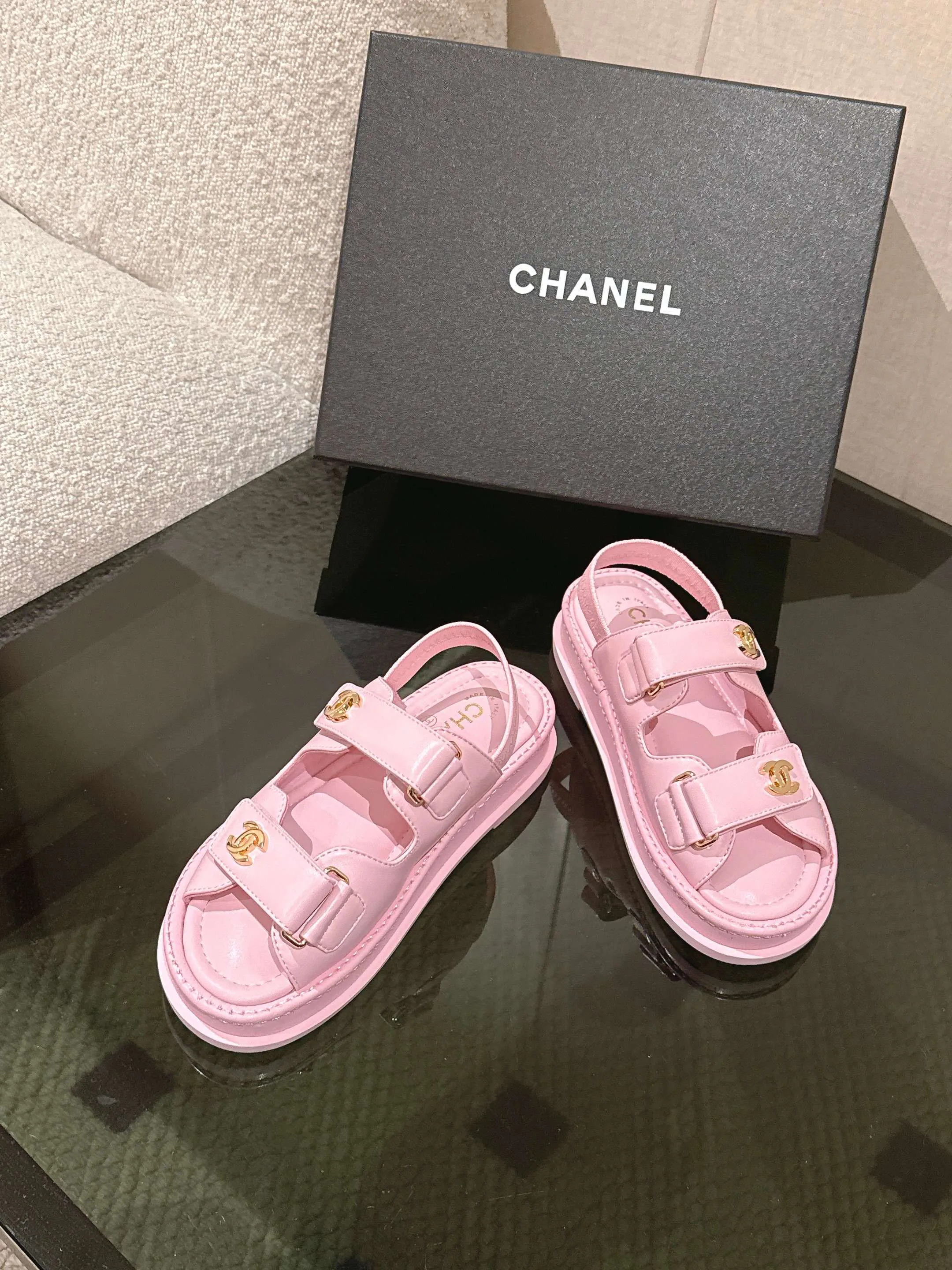 Сандалии Женские Chanel 13571423