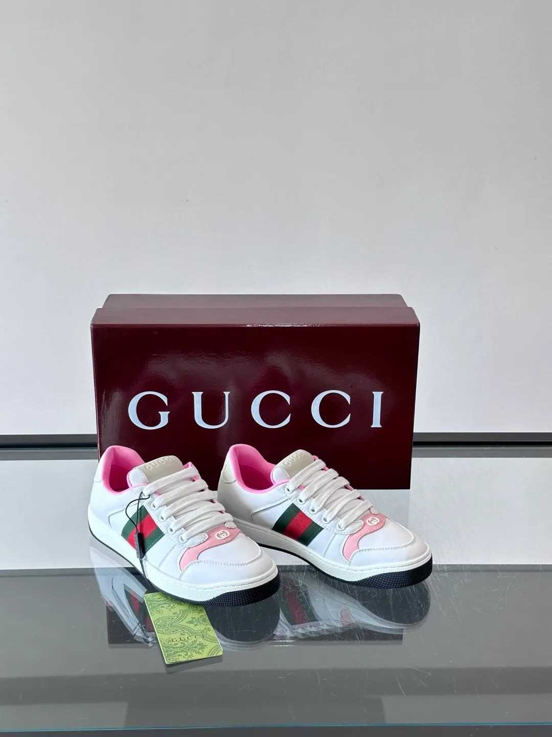 Кроссовки Женские Gucci 17689349