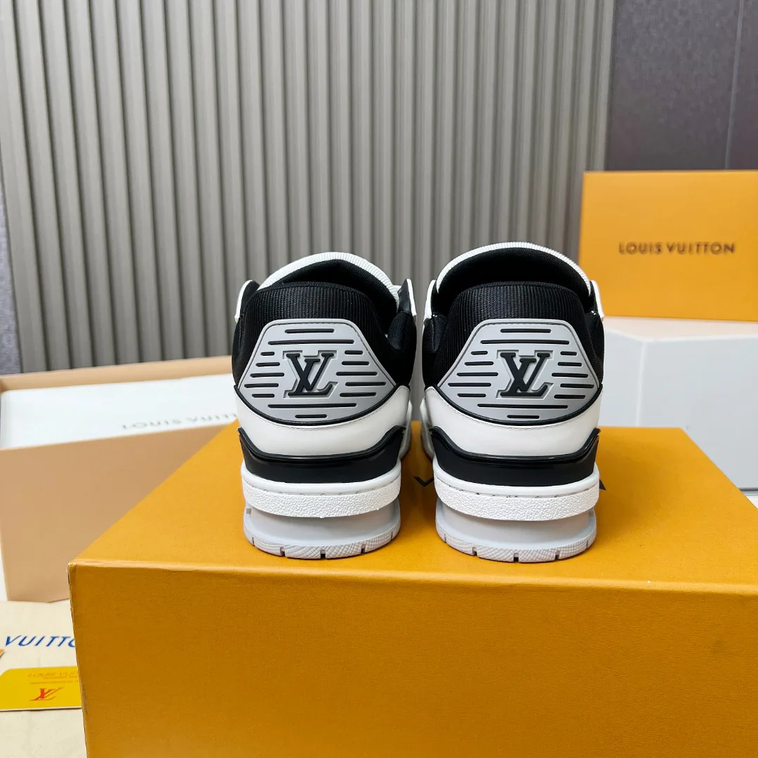 Кроссовки Женские Louis Vuitton 1124258