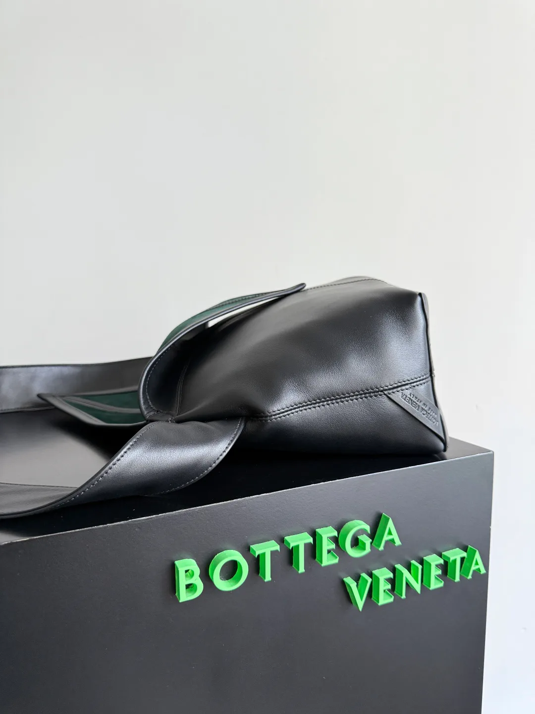Сумки На Ремне Женские Bottega Veneta 595579