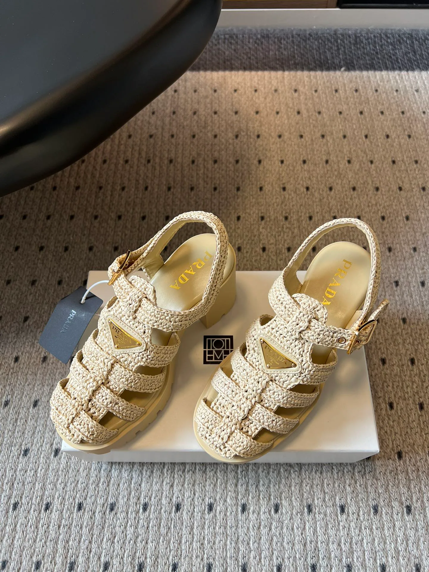 Босоножки Женские Prada 13581499