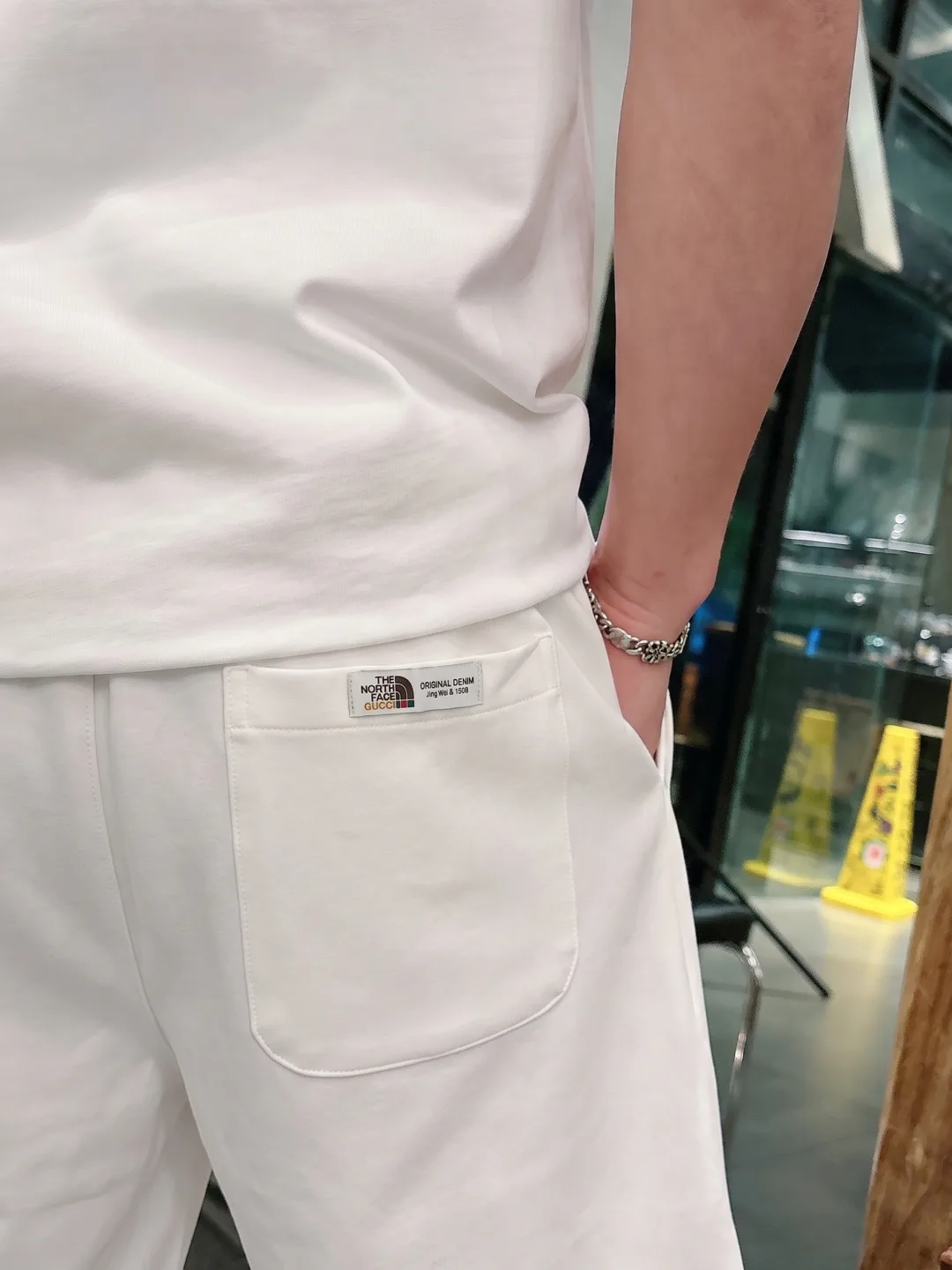 Шорты Мужские Gucci 18246588