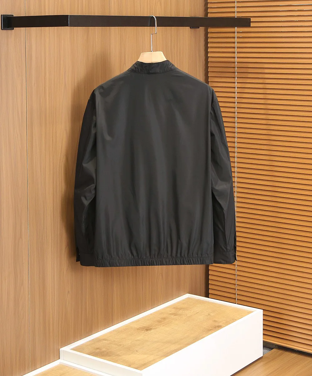 Куртки И Пуховики Мужские Prada 11010988