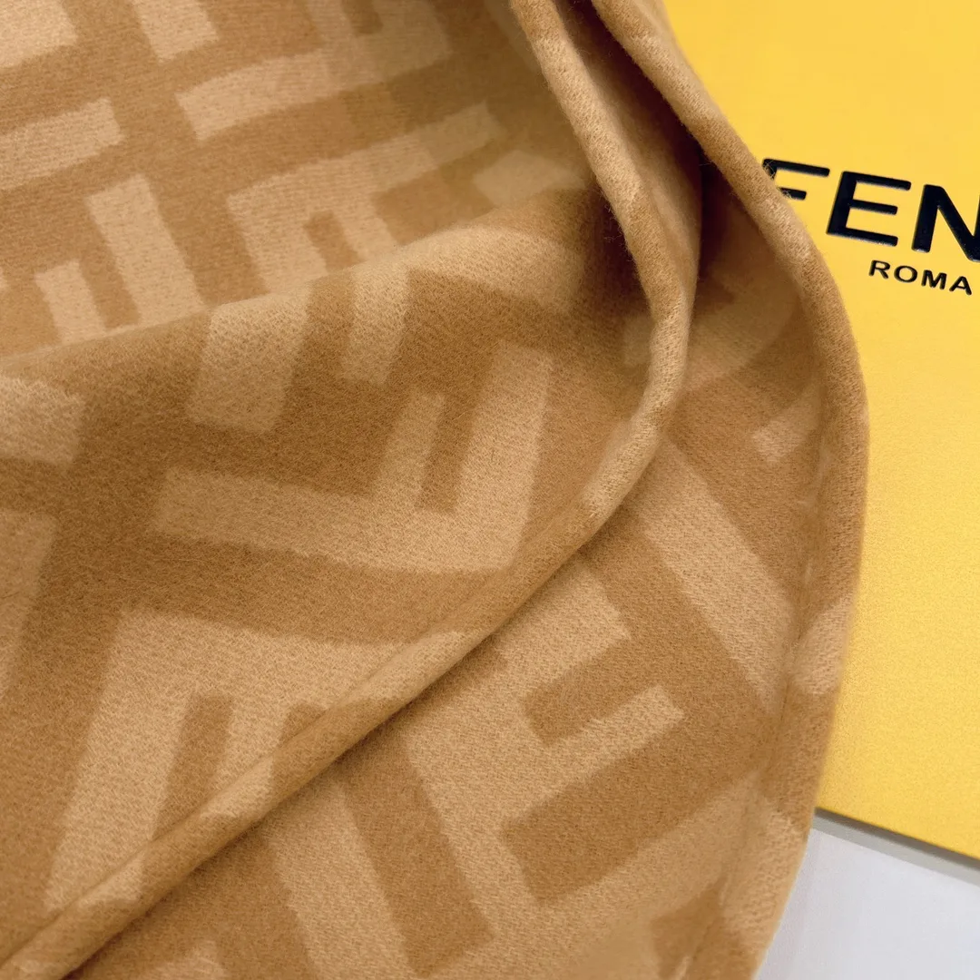 Шарфы Fendi 1669556