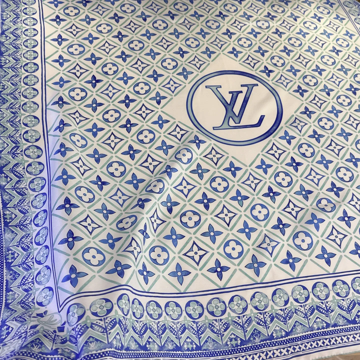 Платки Louis Vuitton 17257487
