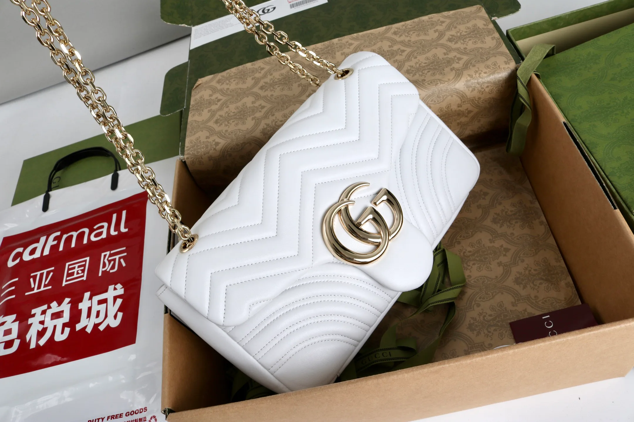 Классические Сумки Женские Gucci 18223240