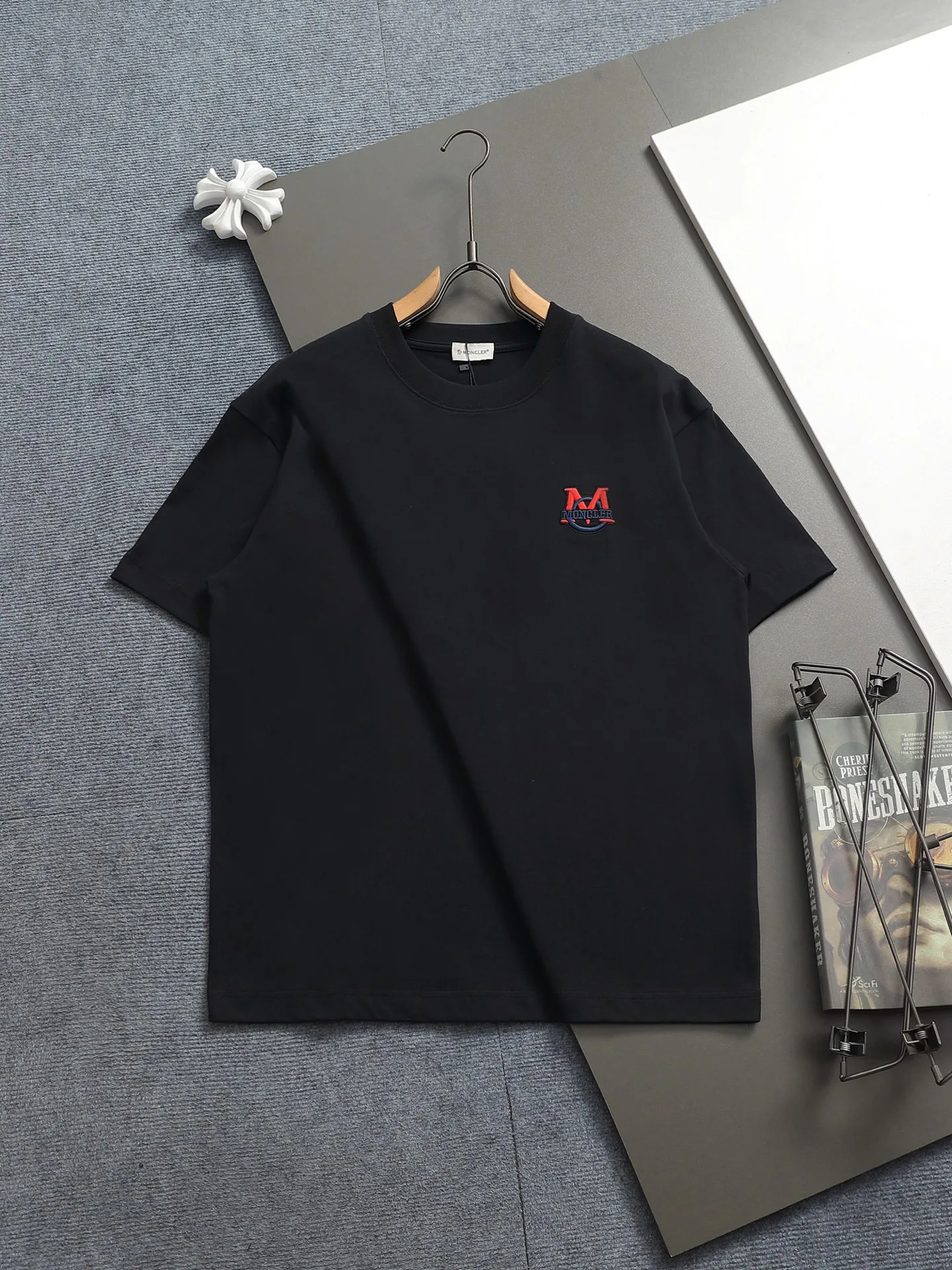 Футболки Женские Moncler 1617518