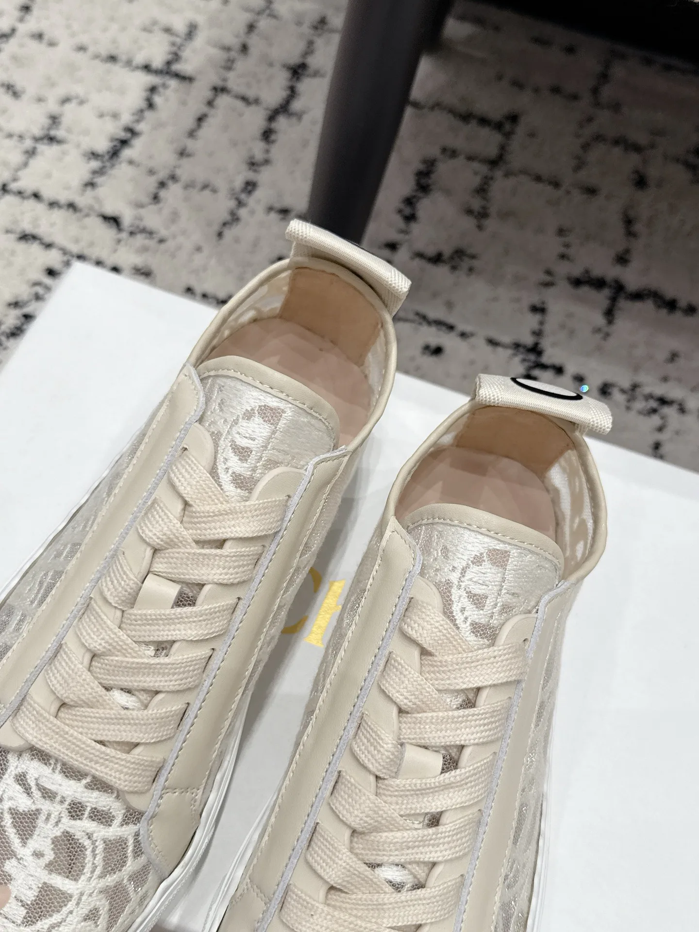 Кроссовки Женские Chloe 17044334