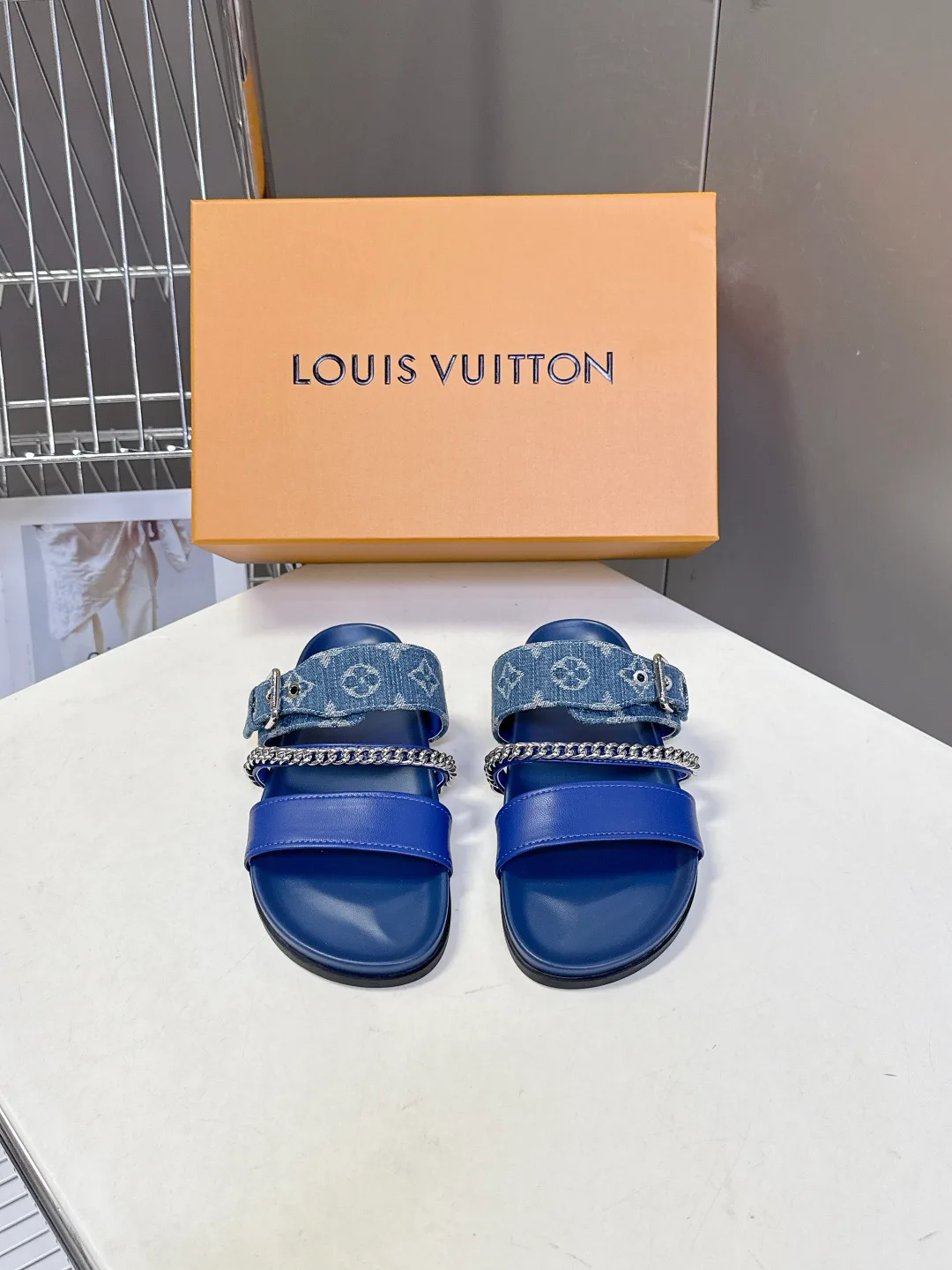 Сандалии Женские Louis Vuitton 13370820