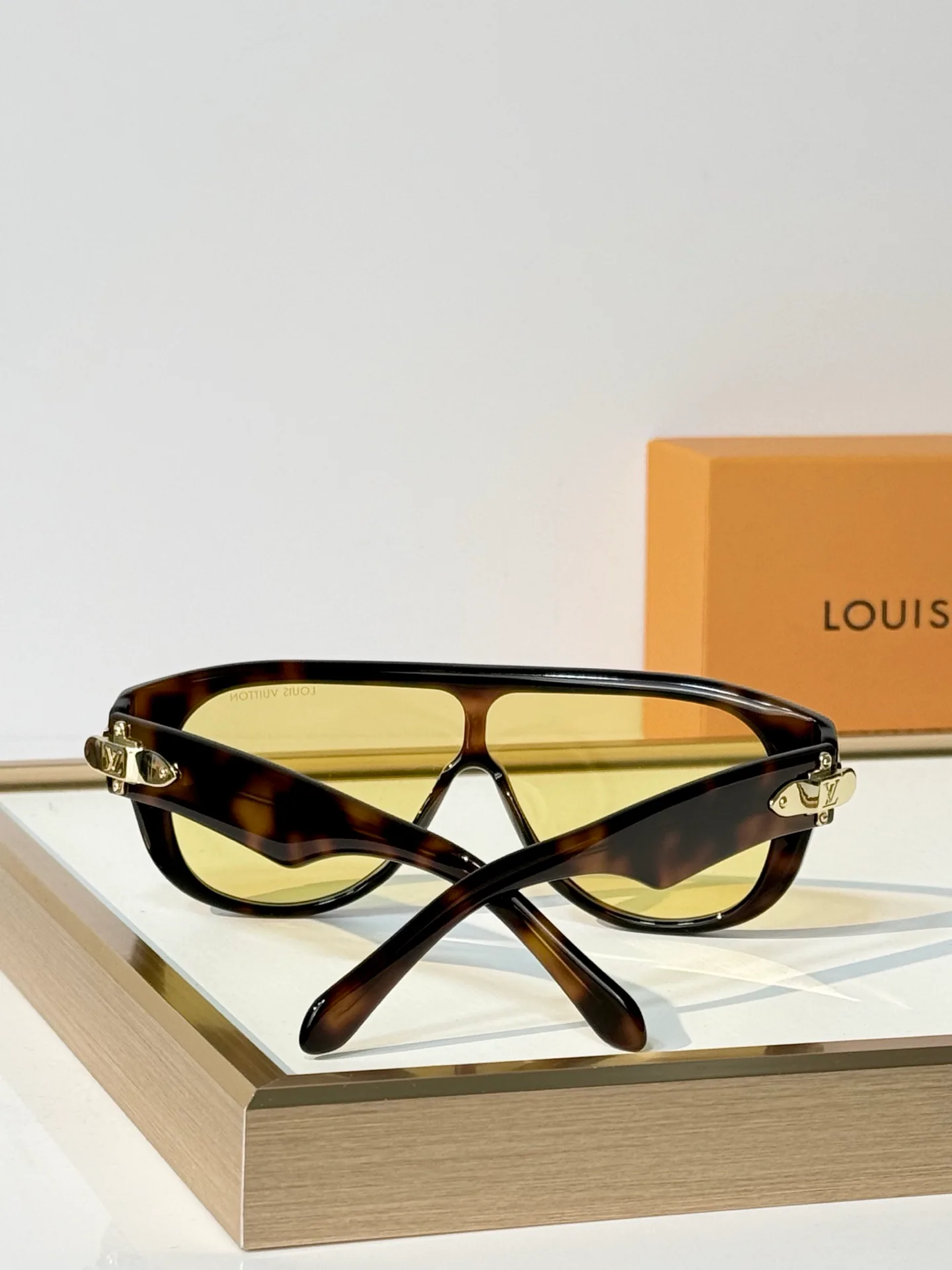 Очки Louis Vuitton 18453192