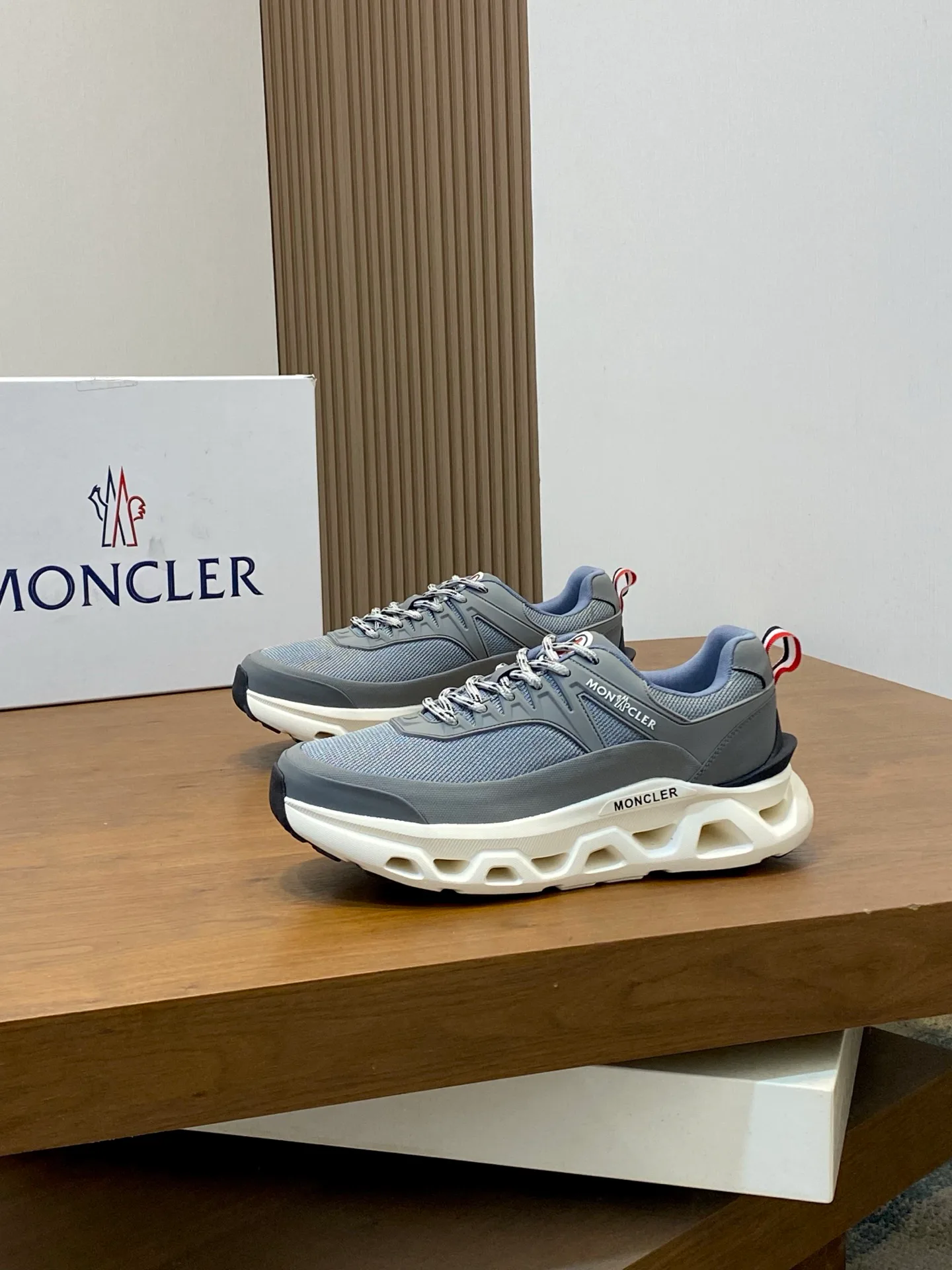 Кроссовки Мужские Moncler 11917399