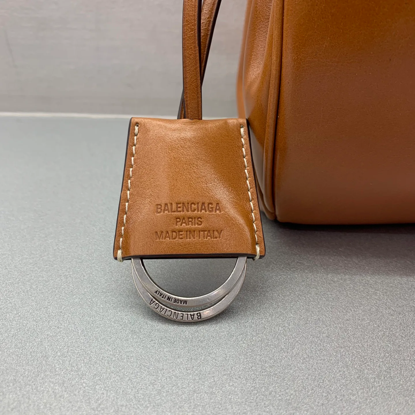Классические Сумки Женские Balenciaga 18136458