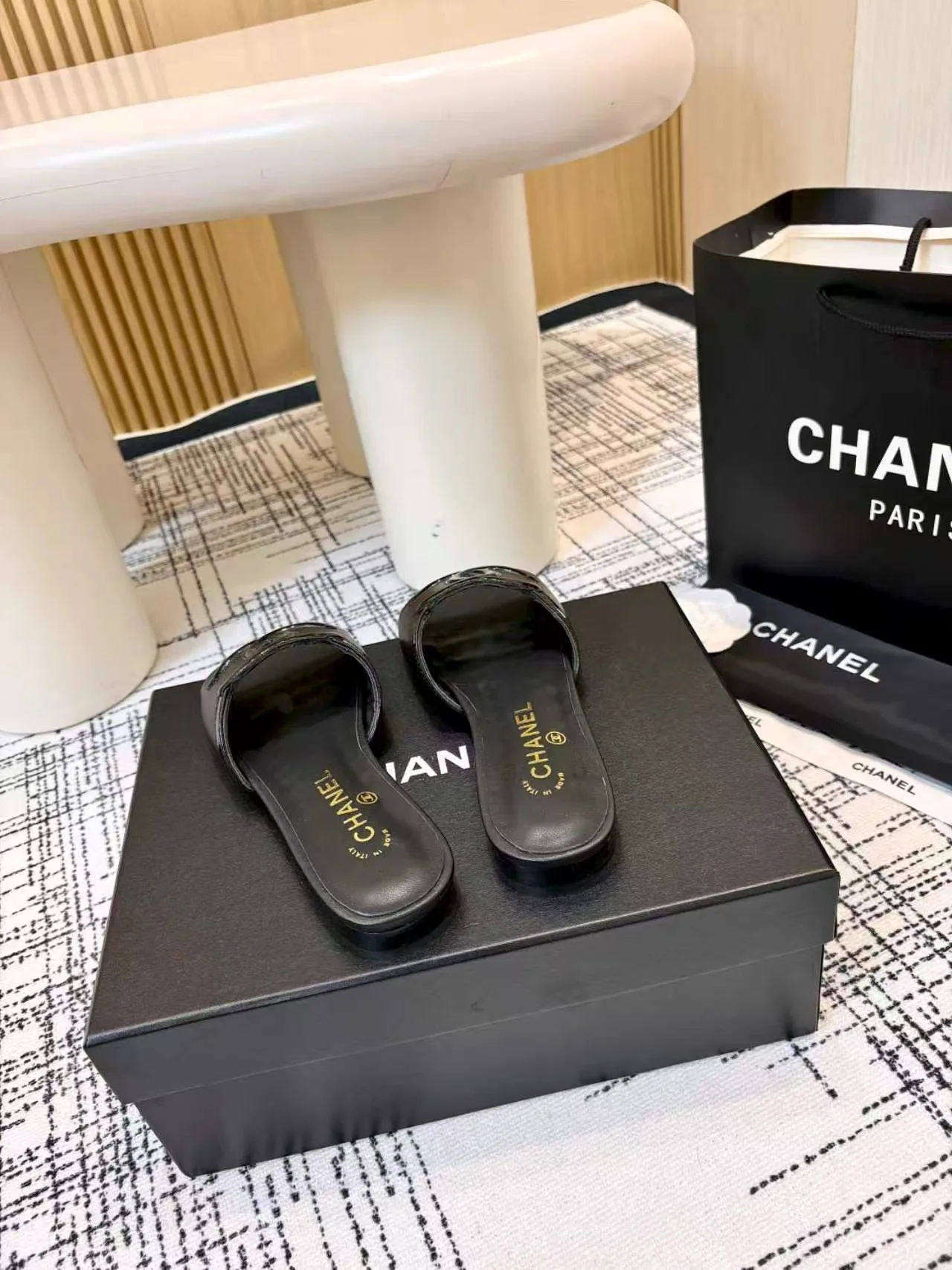 Шлепанцы Женские Chanel 11709140