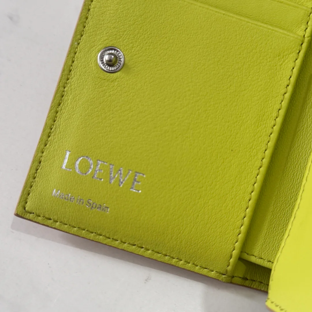 Клатчи Женские Loewe 17927448