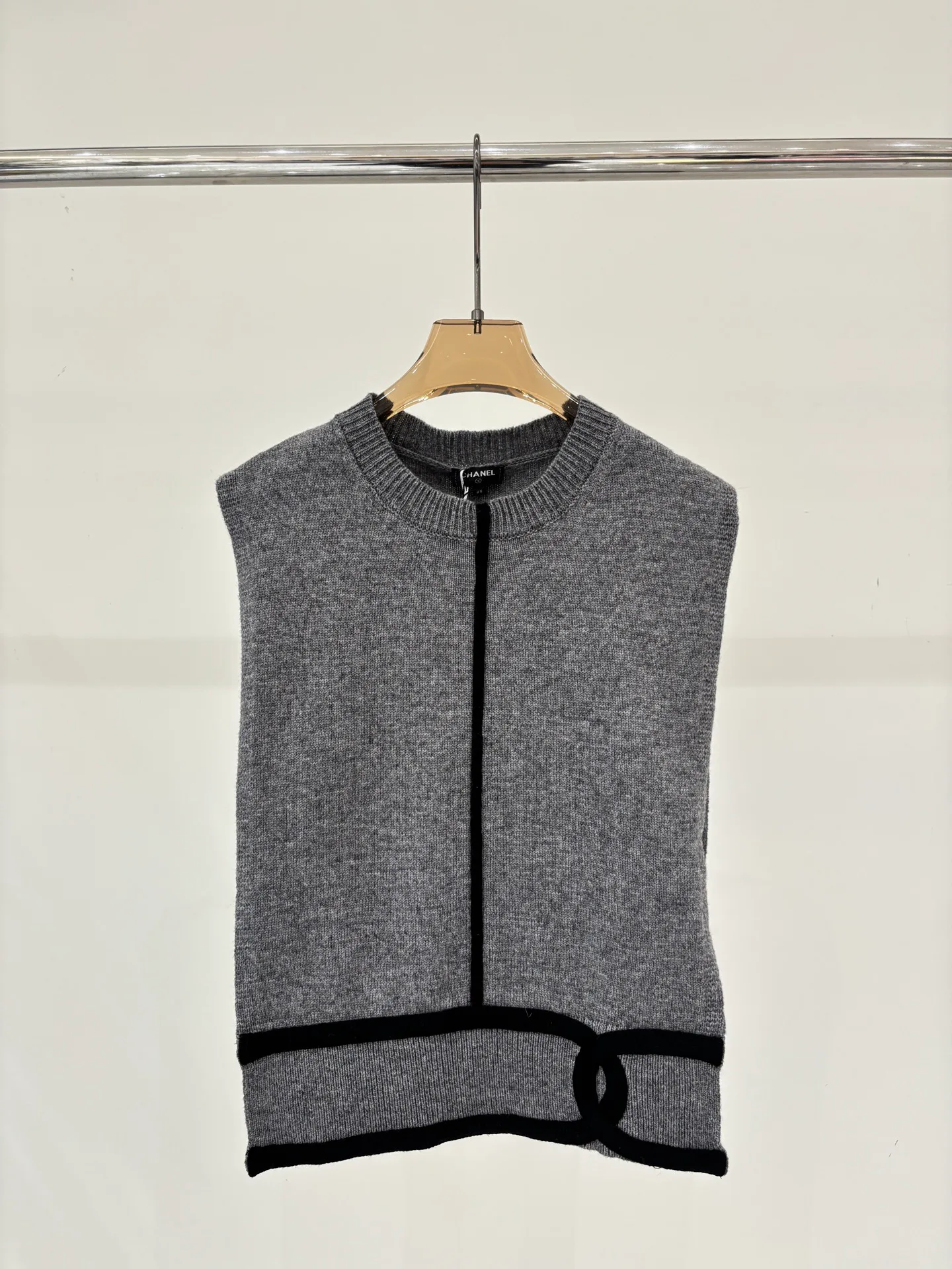 Жилеты Женские Chanel 11540378