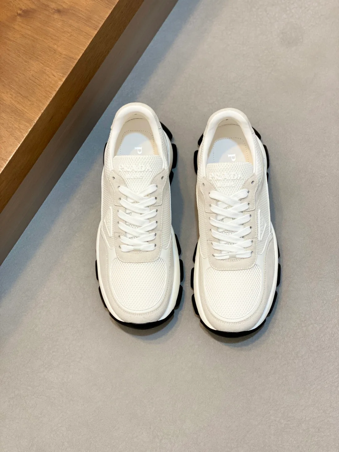 Кроссовки Женские Prada 18274609