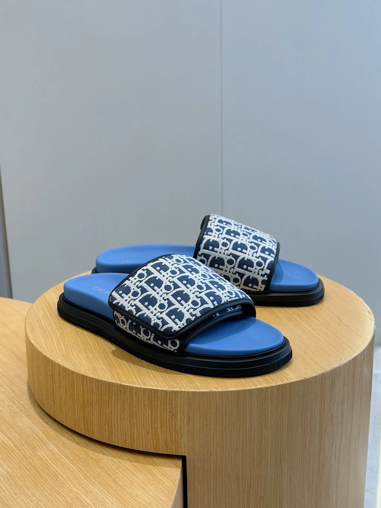 Сандалии Мужские Christian Dior 12650917