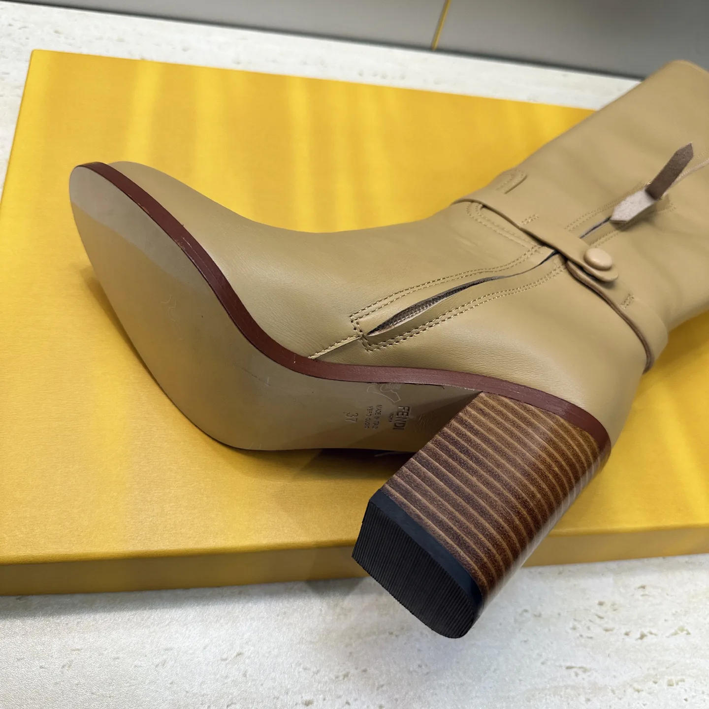 Сапоги Женские Fendi 19250131