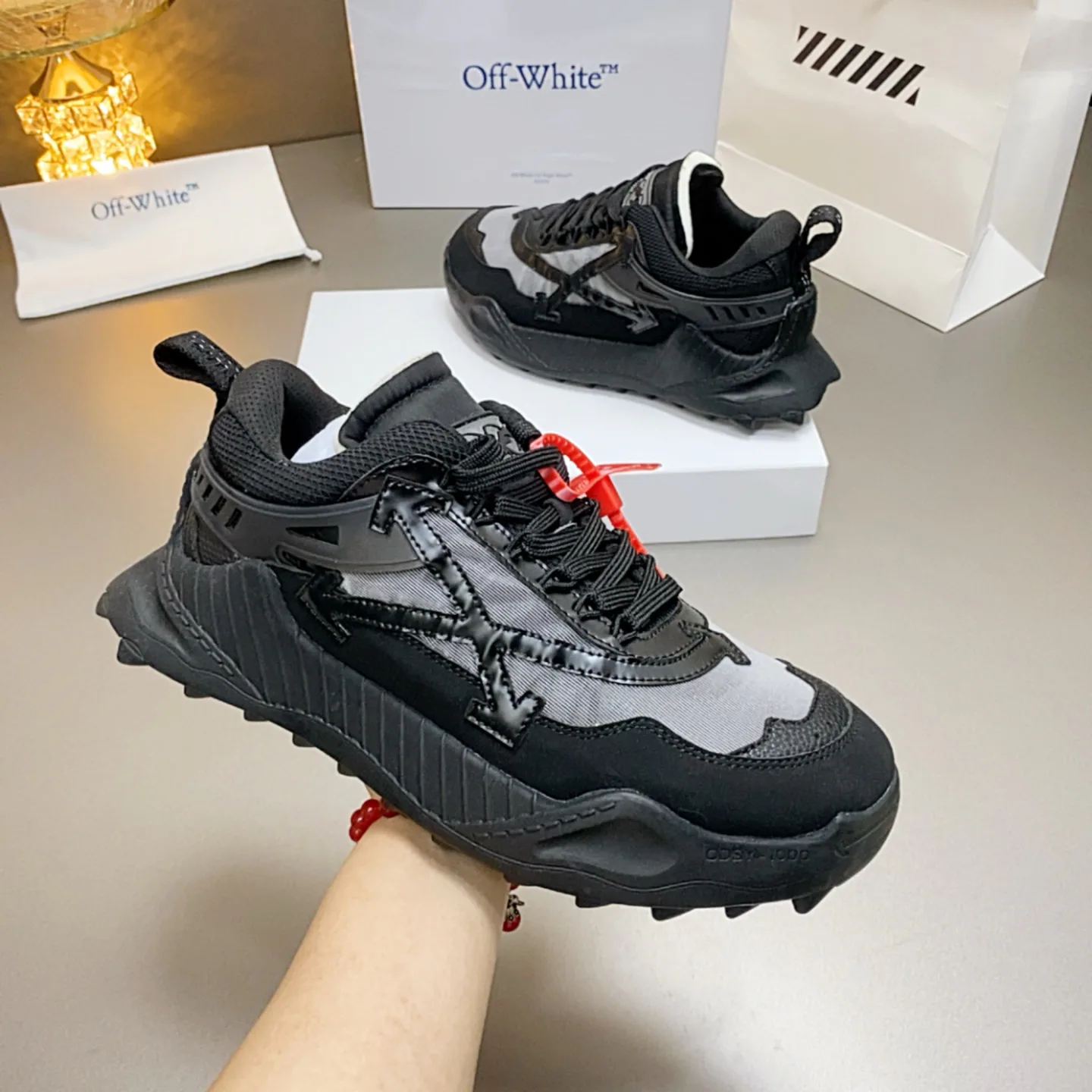 Кроссовки Женские Off-White 17530540