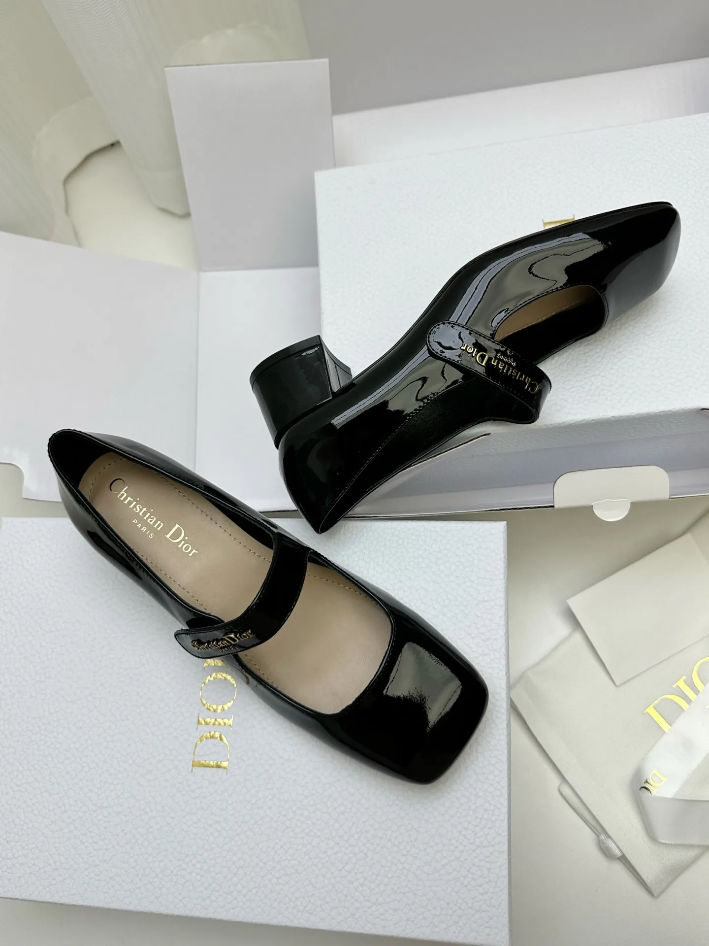 Туфли Женские Christian Dior 18702833