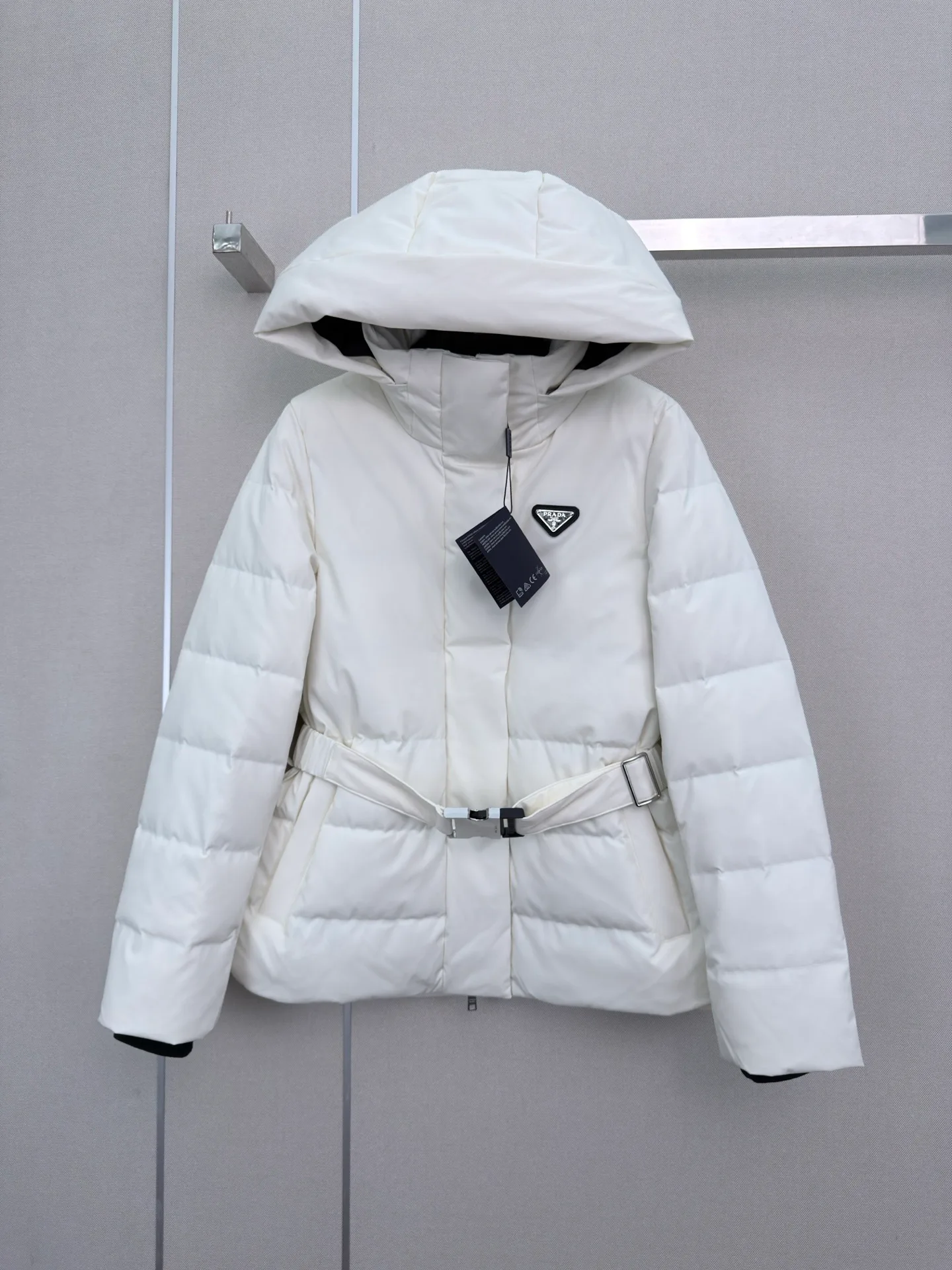 Куртки И Пуховики Женские Prada 19052069