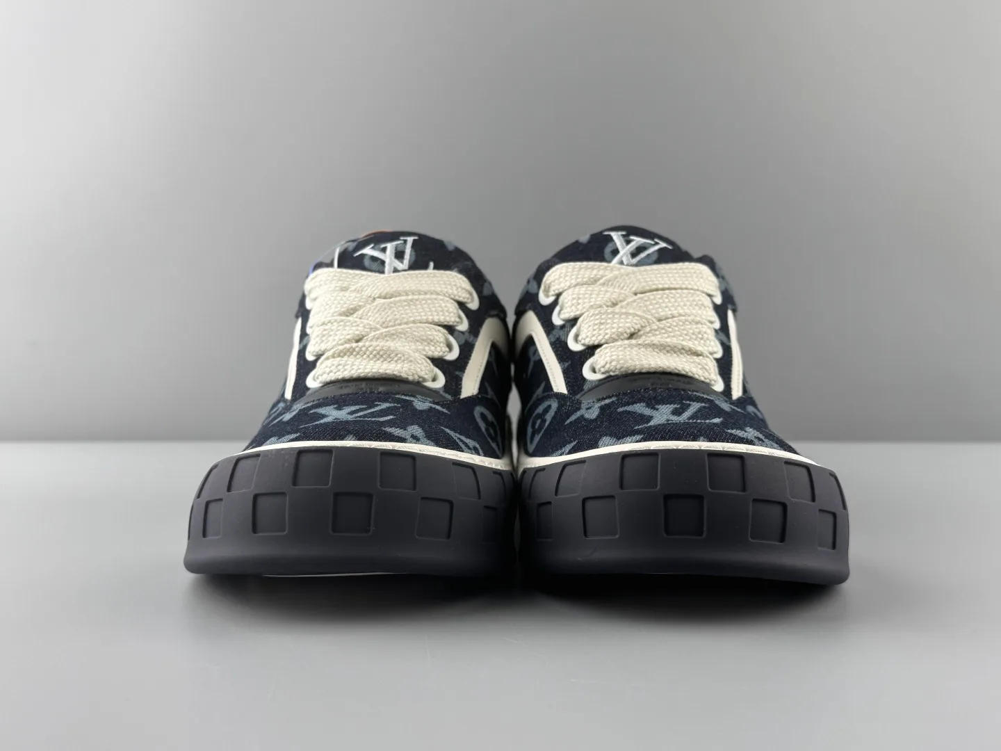 Кроссовки Женские Louis Vuitton 17293055