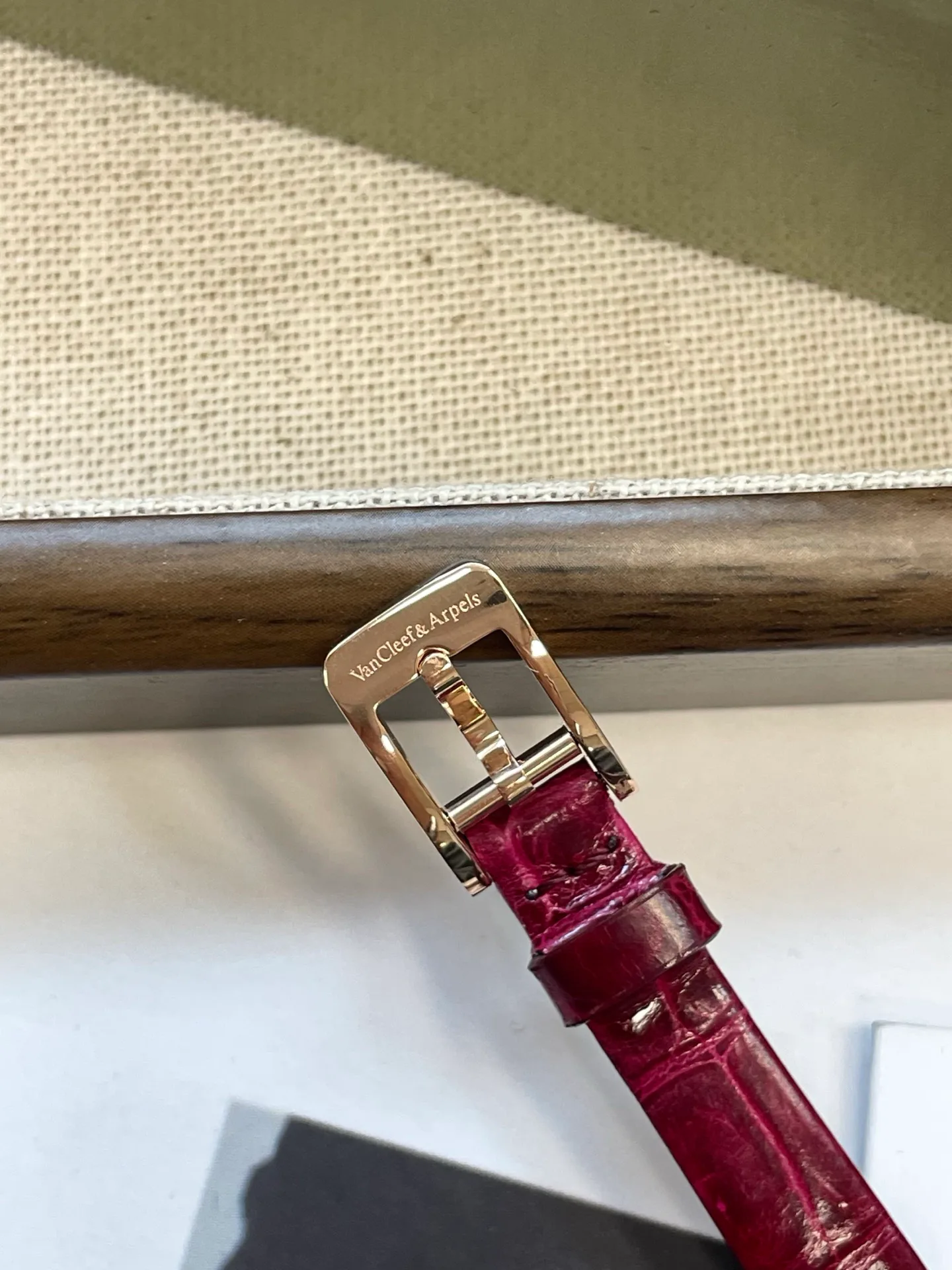 Часы Женские Van Cleef & Arpels 17336729