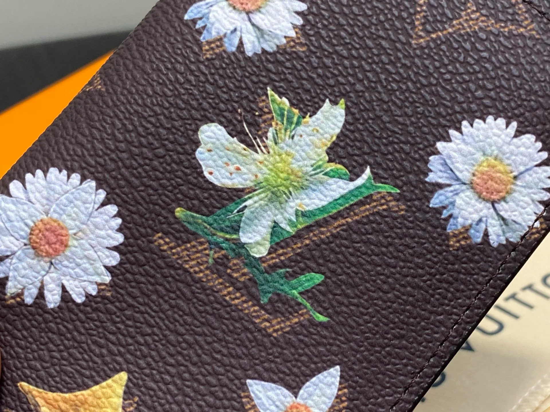 Клатчи Женские Louis Vuitton 11934139