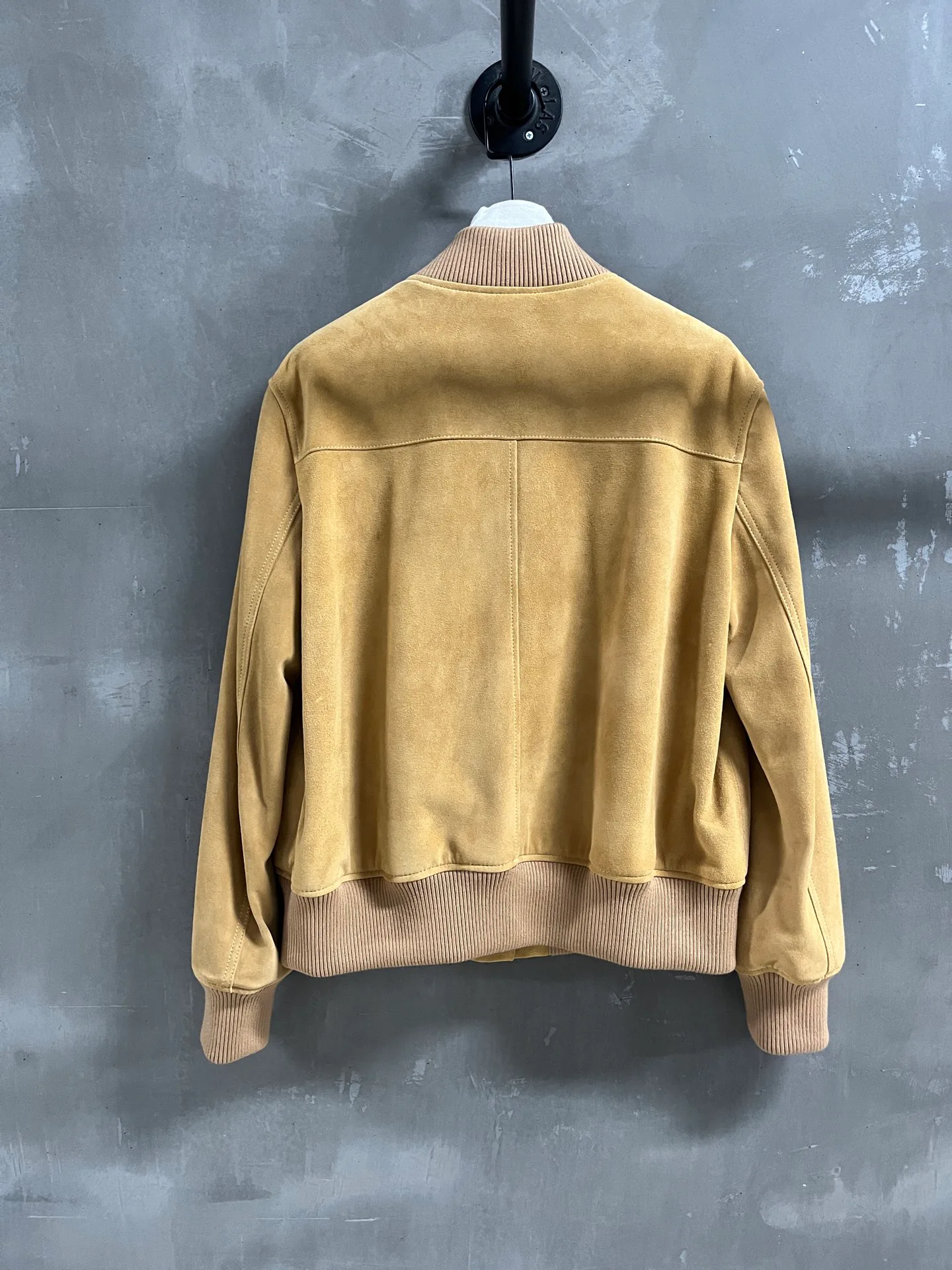 Кожаные Куртки И Дублёнки Женские Chanel 17694446