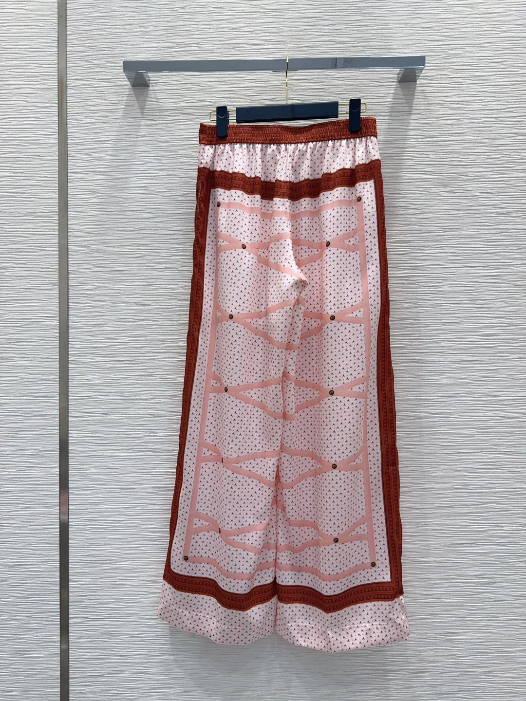 Брюки Женские Louis Vuitton 11673943