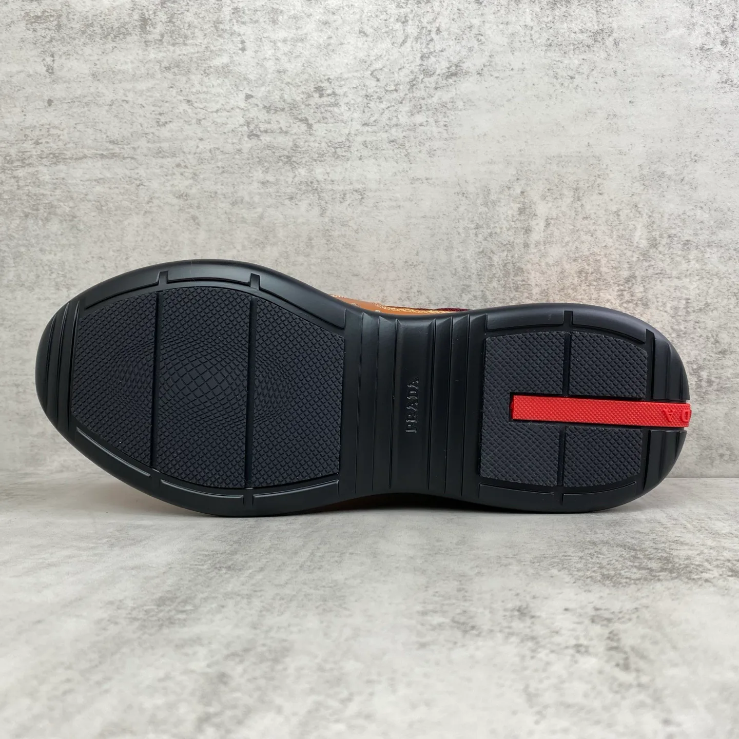 Кроссовки Мужские Prada 17918706