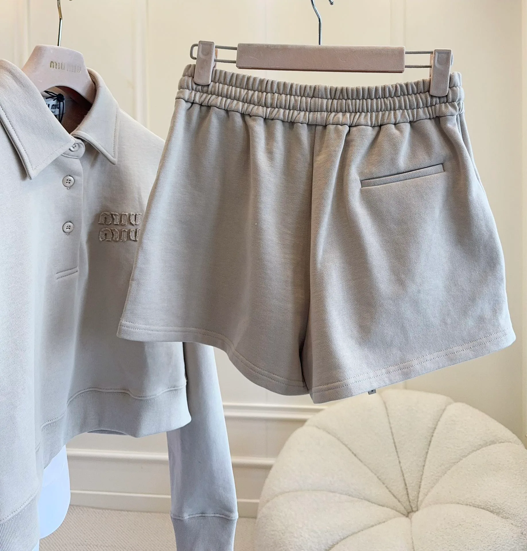 Шорты Женские Miu Miu 19107