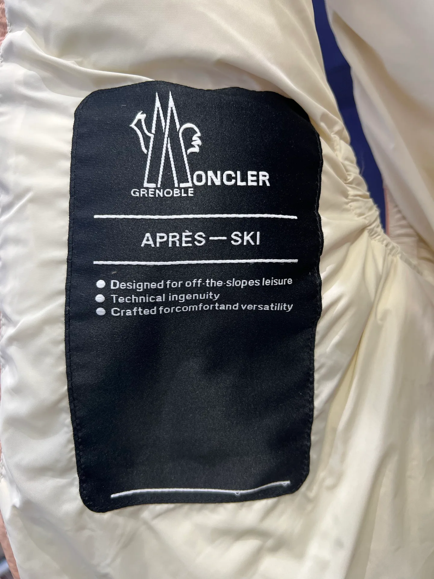 Жилеты Женские Moncler 18346160