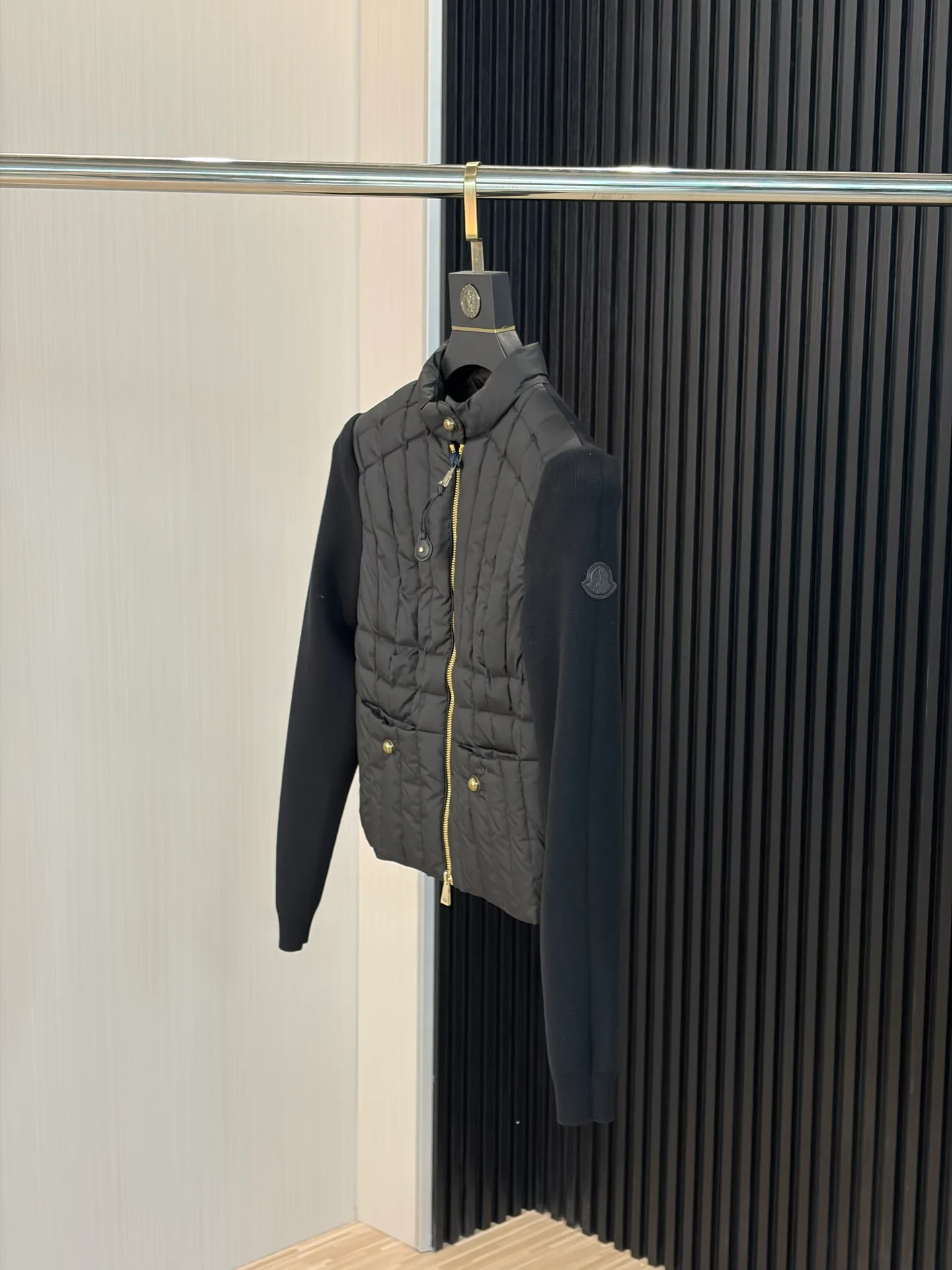 Куртки И Пуховики Женские Moncler 18673357