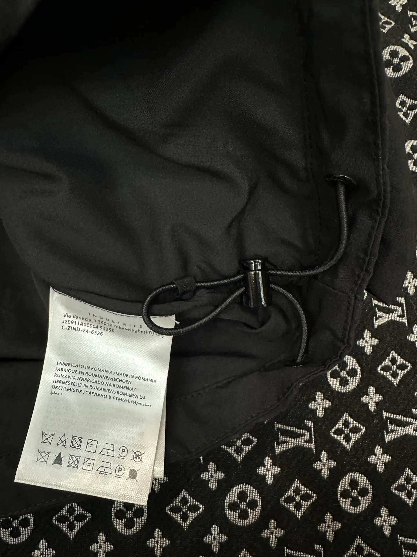 Куртки И Пуховики Женские Moncler 11505876
