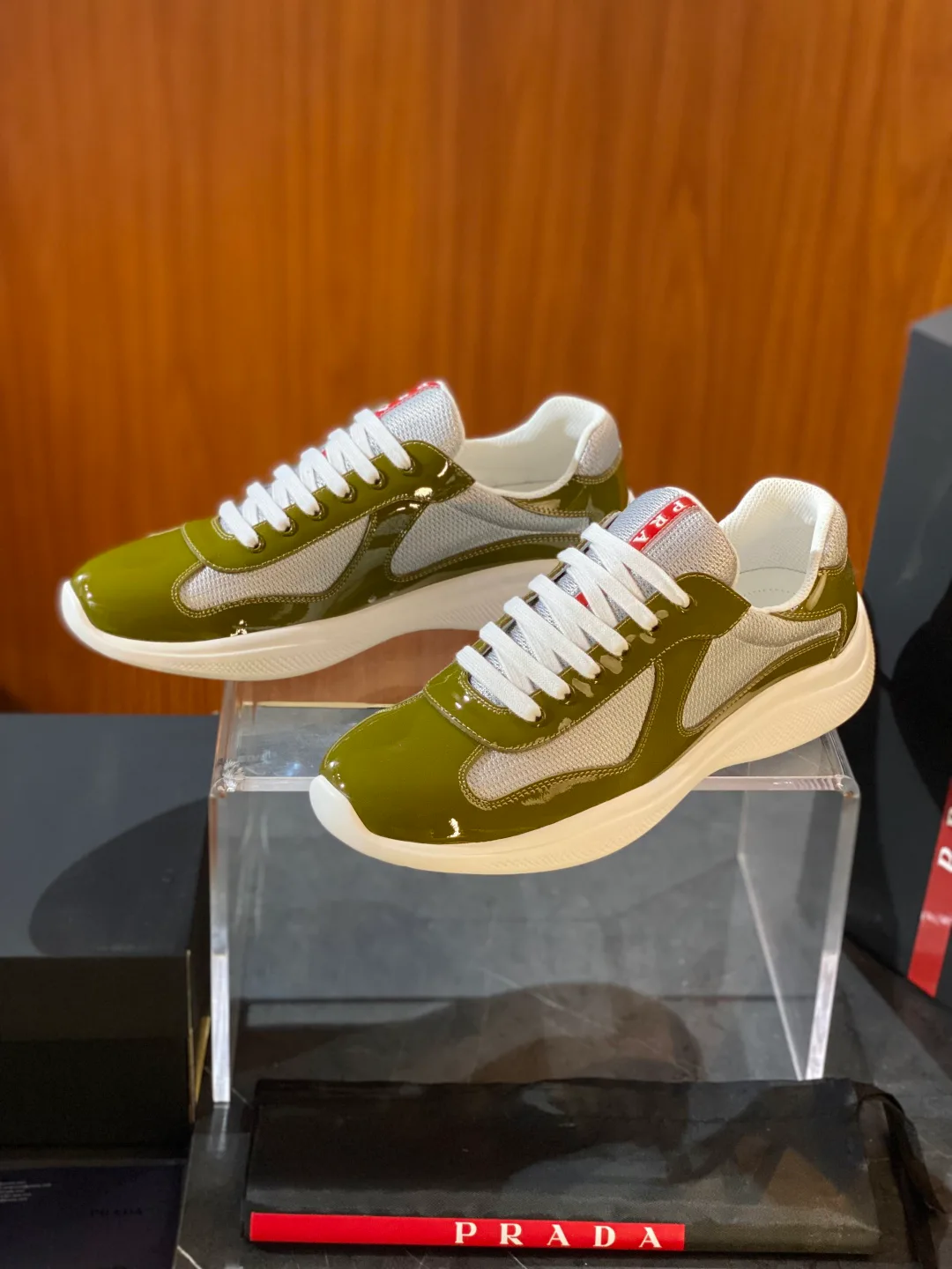 Кроссовки Женские Prada 161054