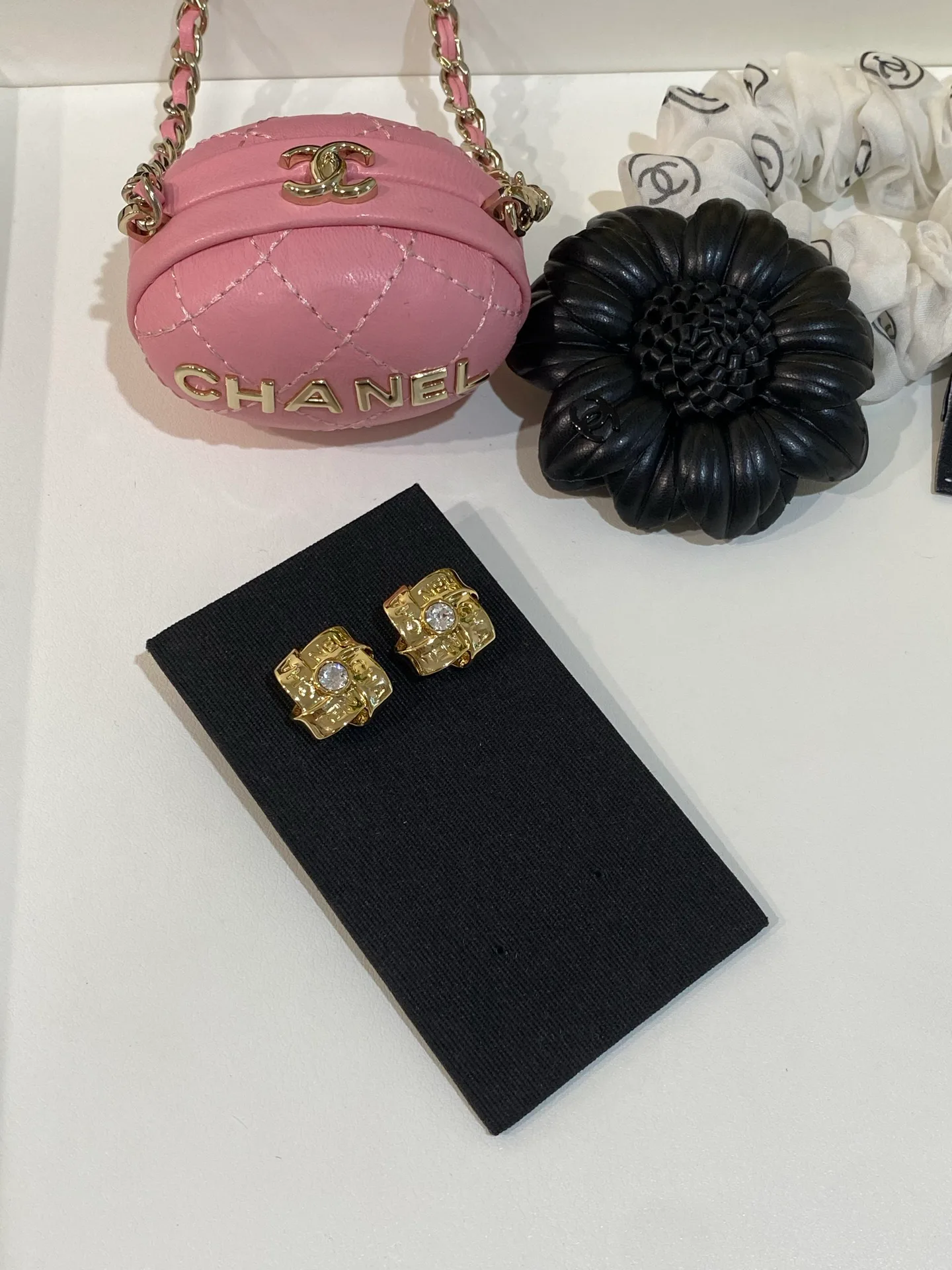 Бижутерия Chanel 18122408