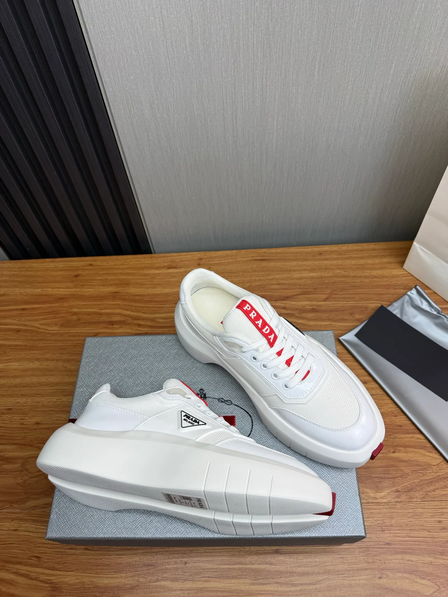 Кроссовки Мужские Prada 12725451