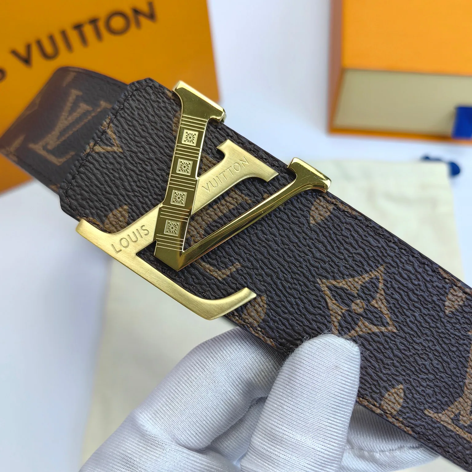 Ремни Louis Vuitton 724084