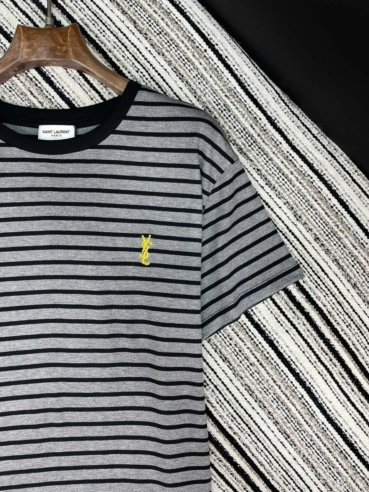 Футболки Женские Saint Laurent 738595