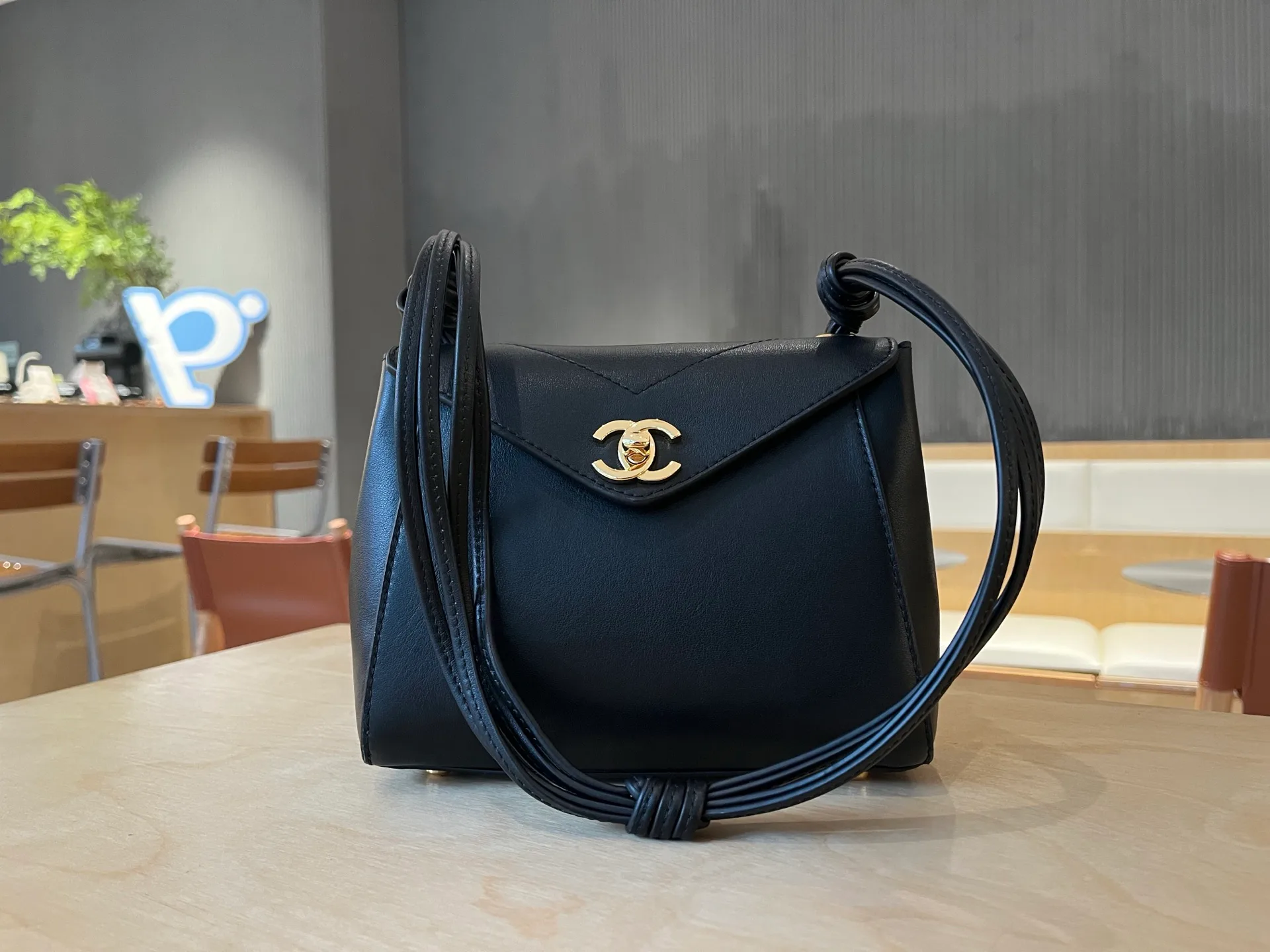 Классические Сумки Женские Chanel 18004456