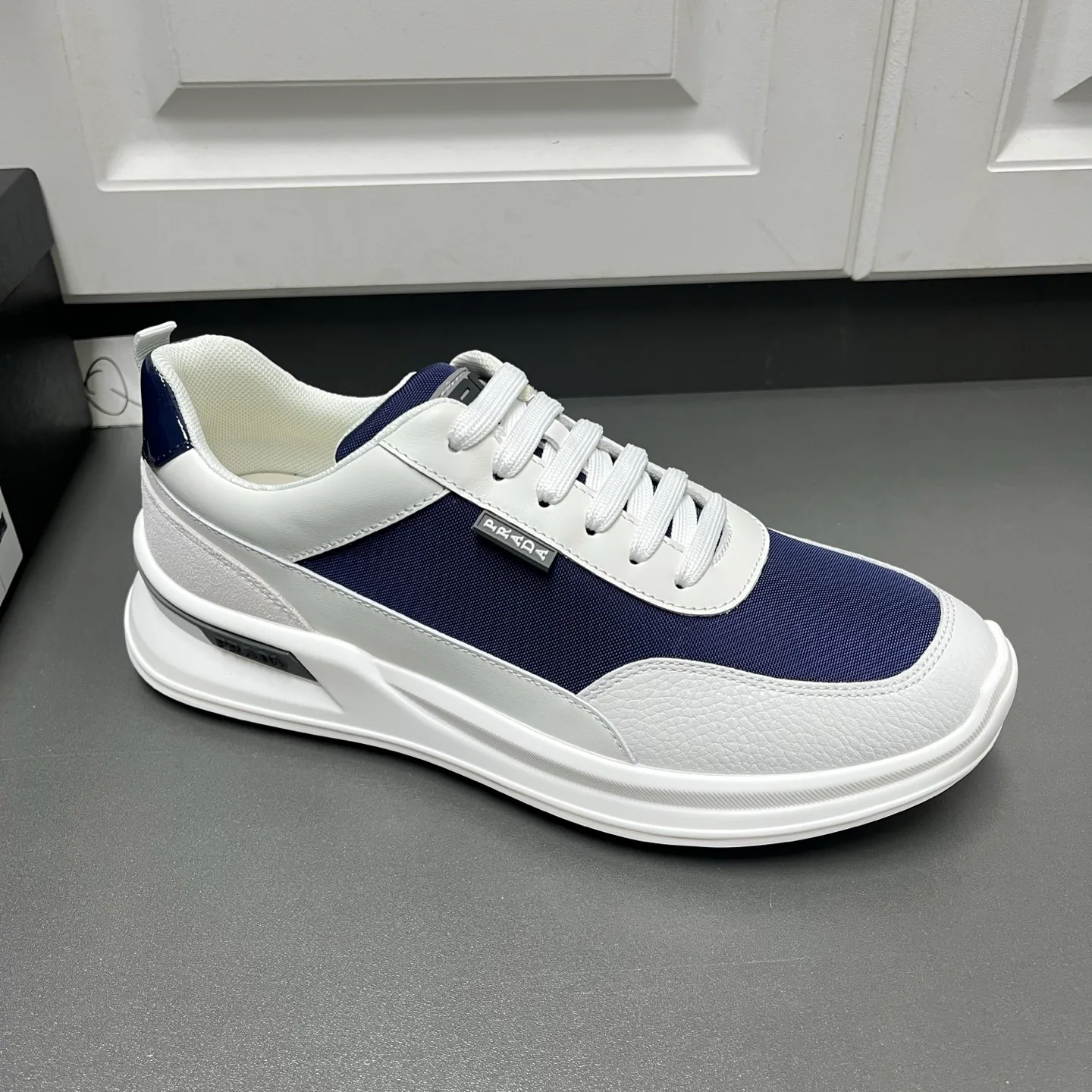 Кроссовки Мужские Prada 13569573