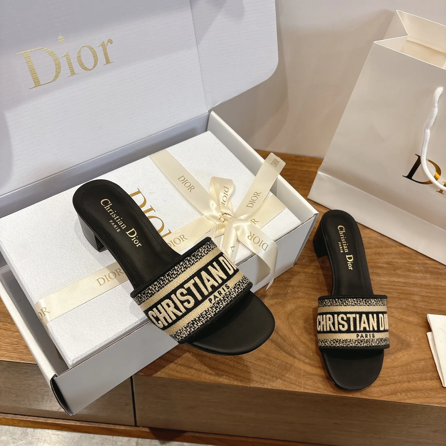 Босоножки Женские Christian Dior 1137339