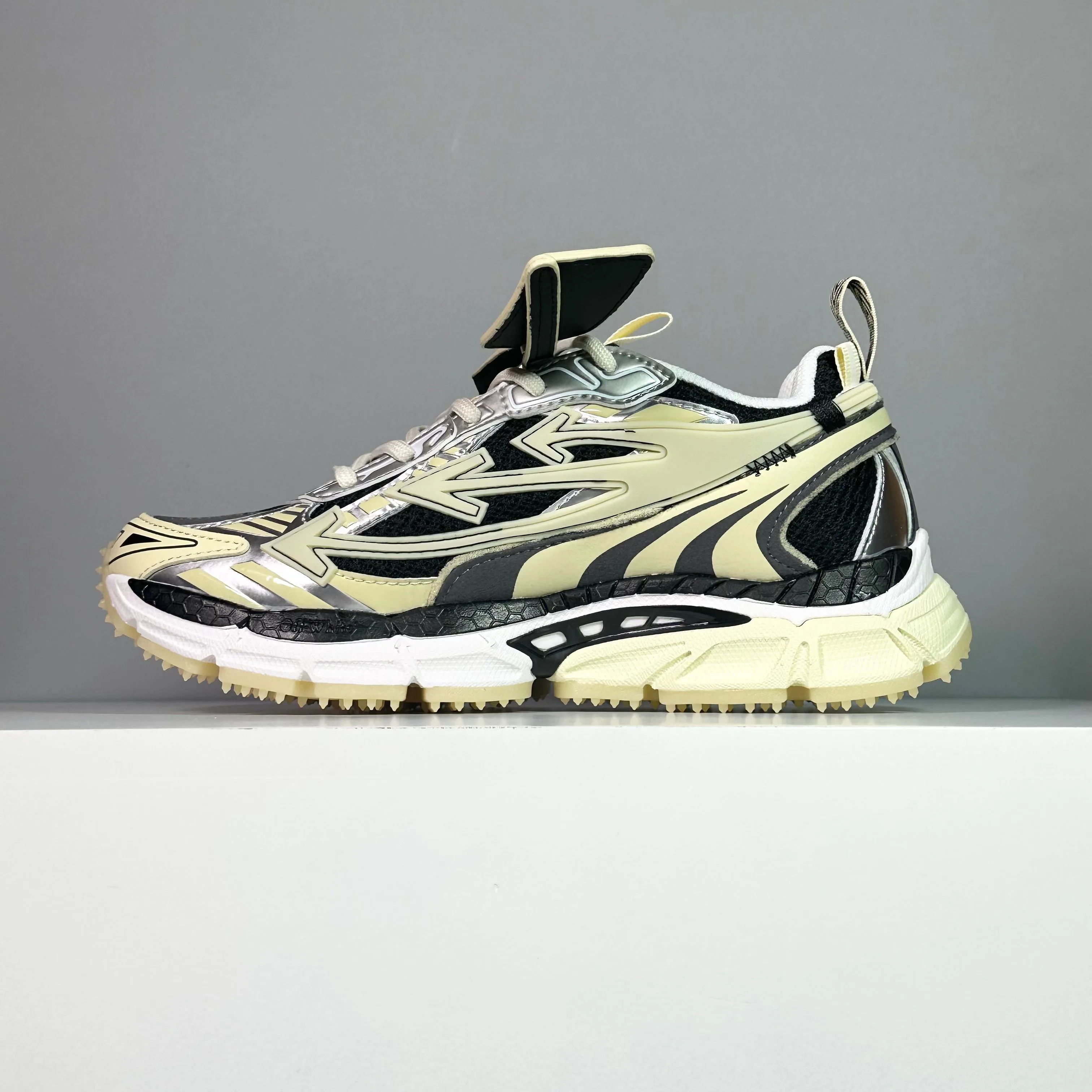 Кроссовки Мужские Off-White 13365026