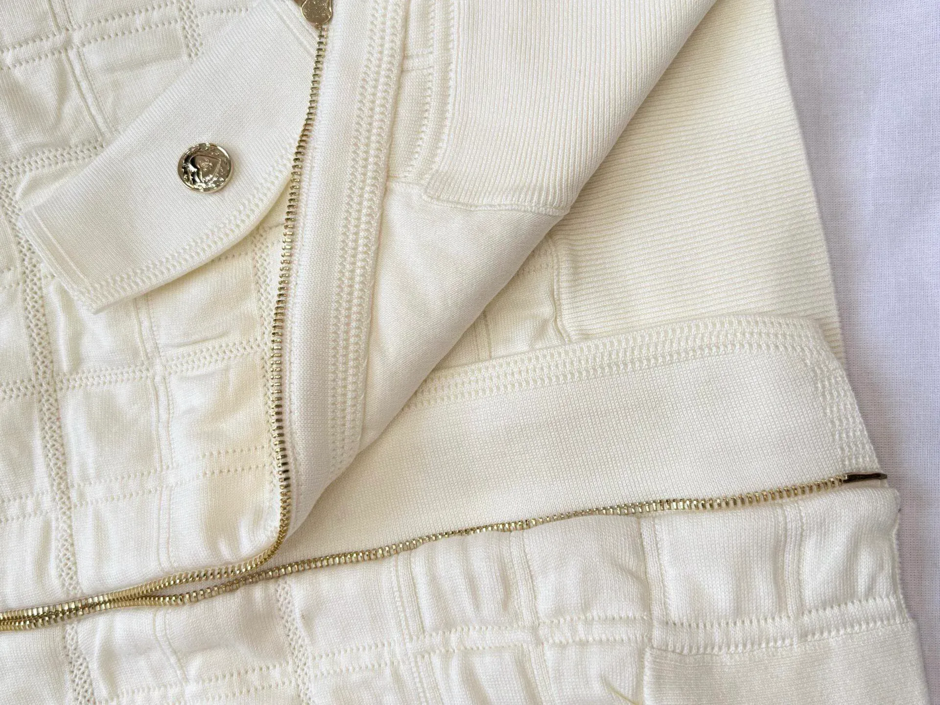 Куртки И Пуховики Женские Chanel 466180